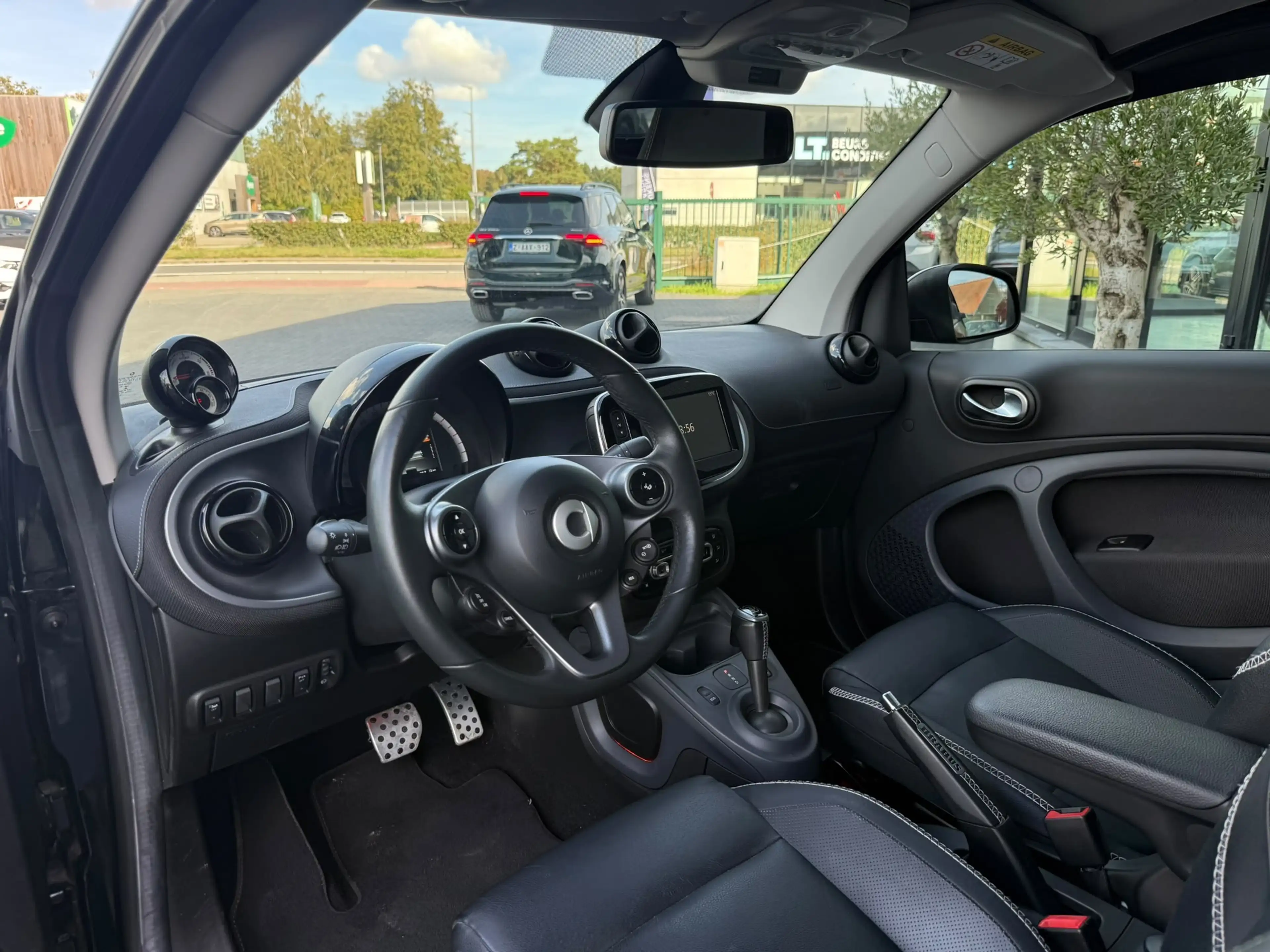 smart forTwo Cabrio Brabus EQ 17.6 kWh Electric — photo 8