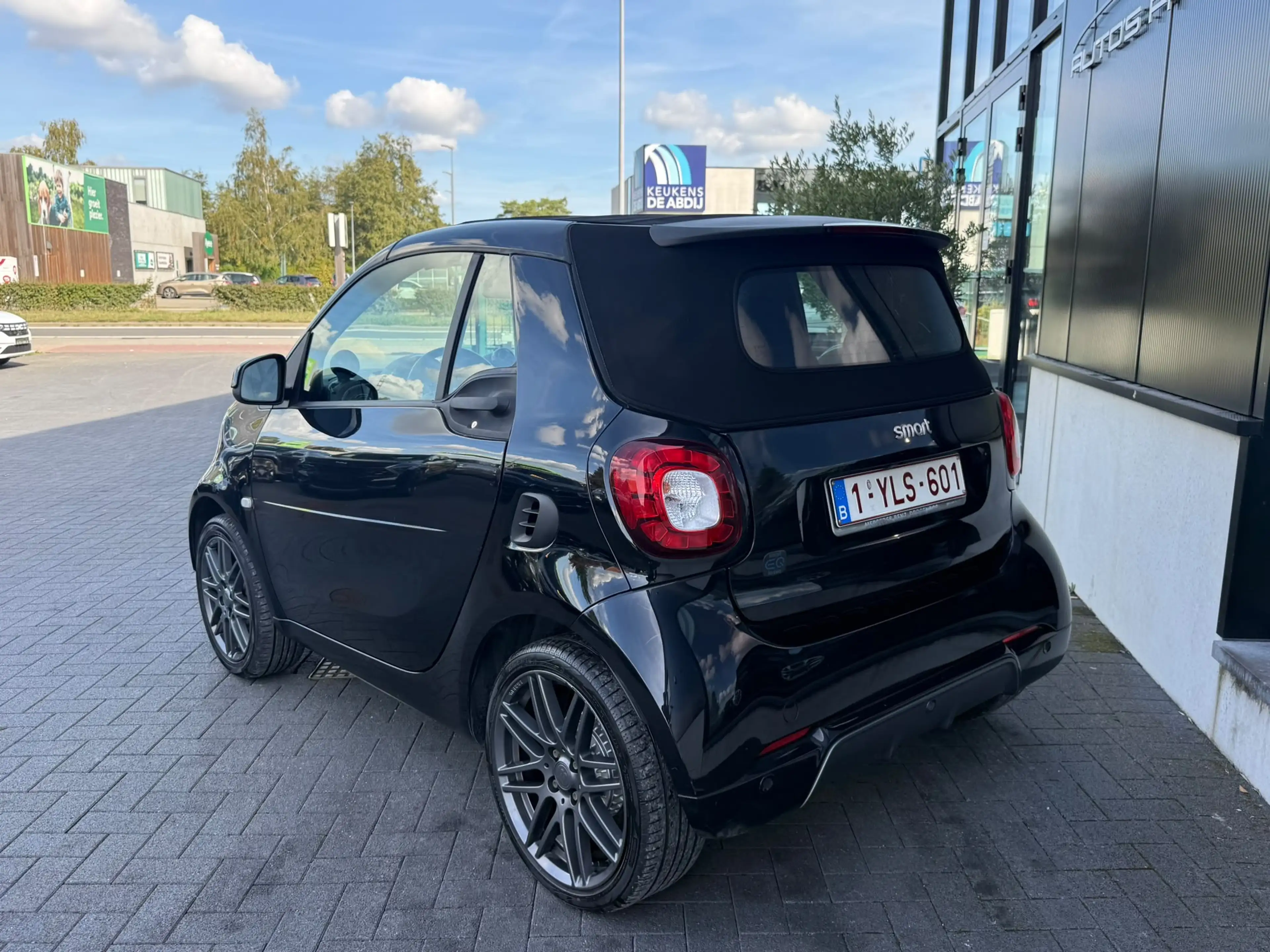 smart forTwo Cabrio Brabus EQ 17.6 kWh Electric — photo 5