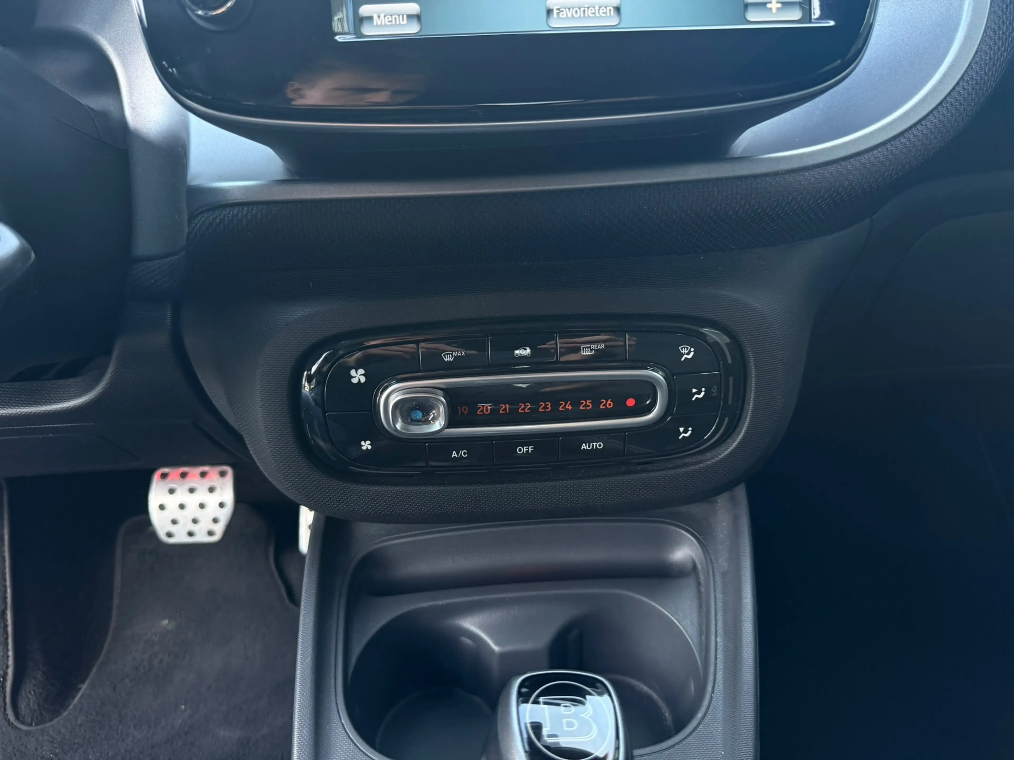 smart forTwo Cabrio Brabus EQ 17.6 kWh Electric — photo 11