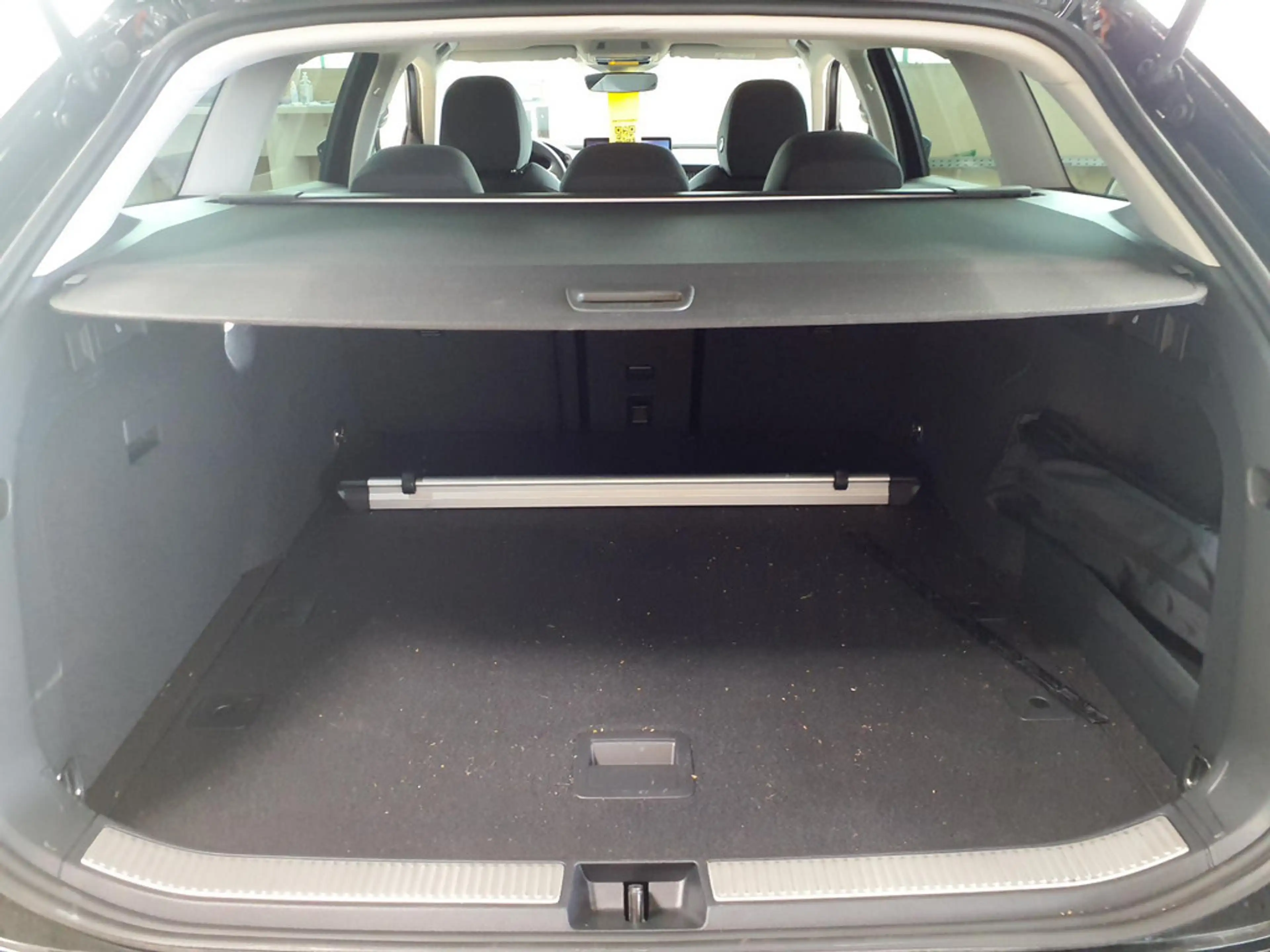 Skoda Superb 2.0 TDI Essence SHZ ACC LED NAVI AHK — photo 6