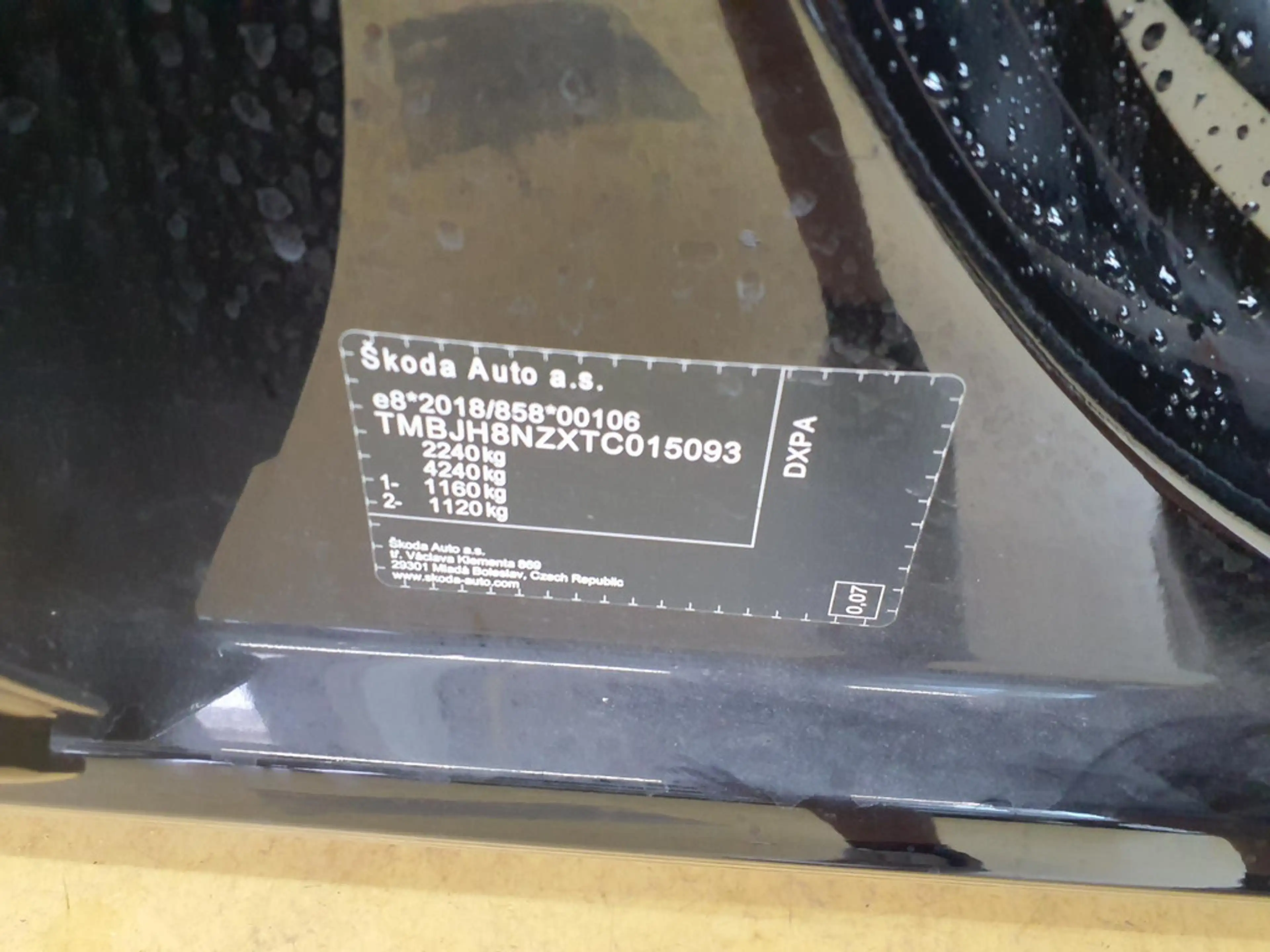 Skoda Superb 2.0 TDI Essence SHZ ACC LED NAVI AHK — photo 10