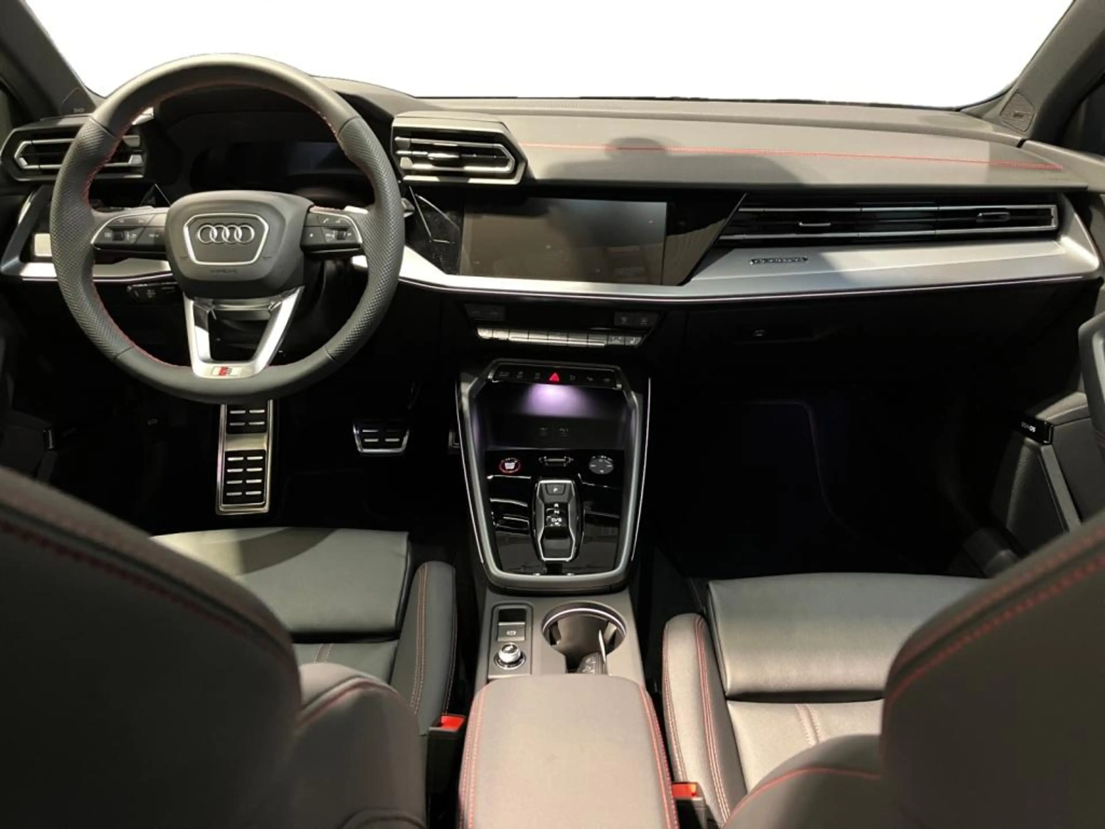 Audi S3 Sportback 2.0 TFSI Fahrassist+HUD+Pano+SHD — photo 6