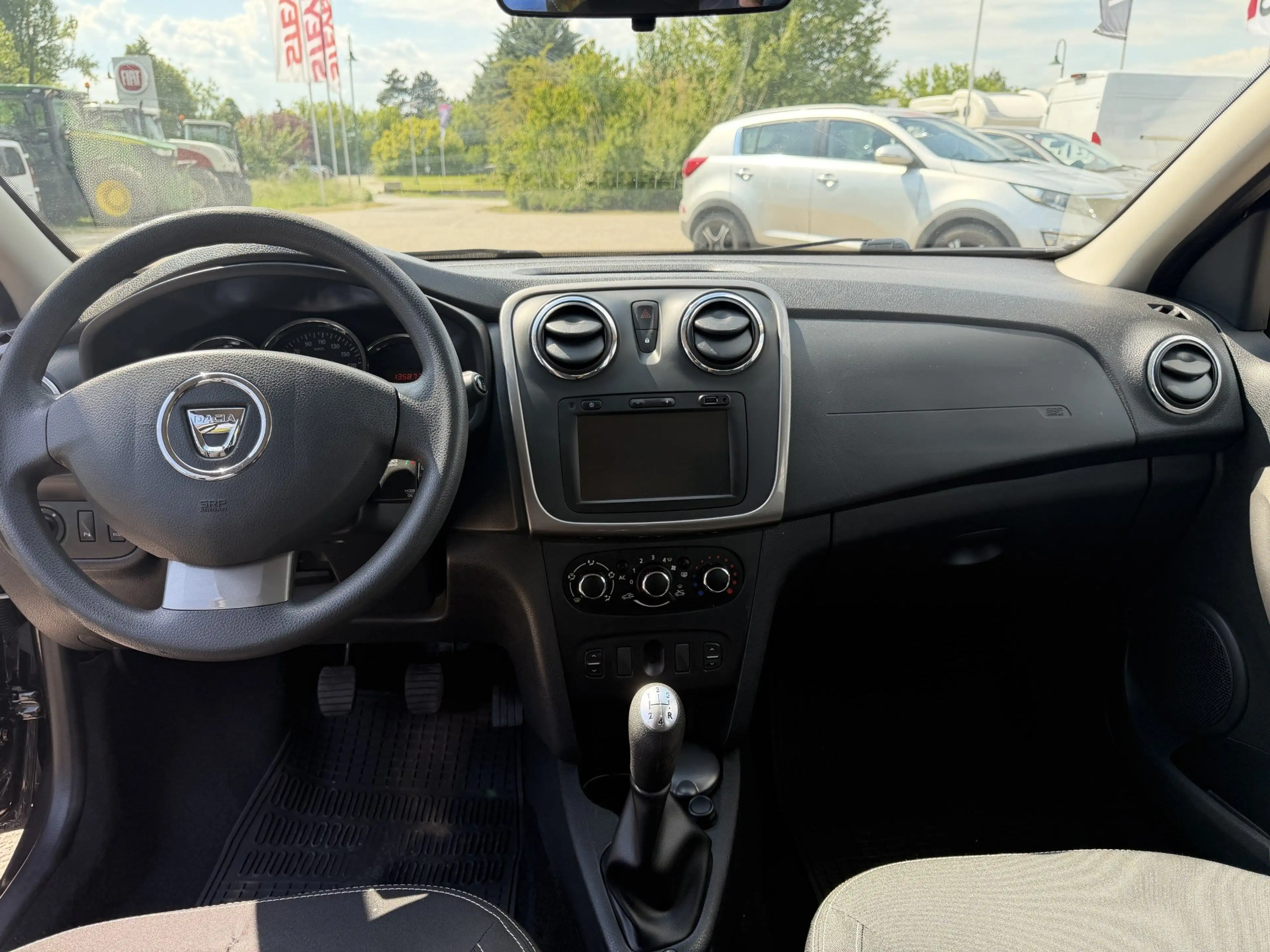 Dacia Logan MCV Supreme dCi *Klima*Navi*guter Zustand* — photo 6