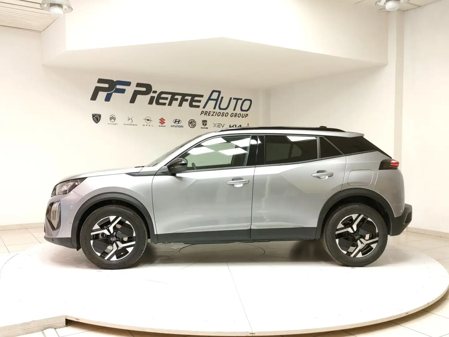 Peugeot 2008 Allure PureTech 100 S&S Gris - 2