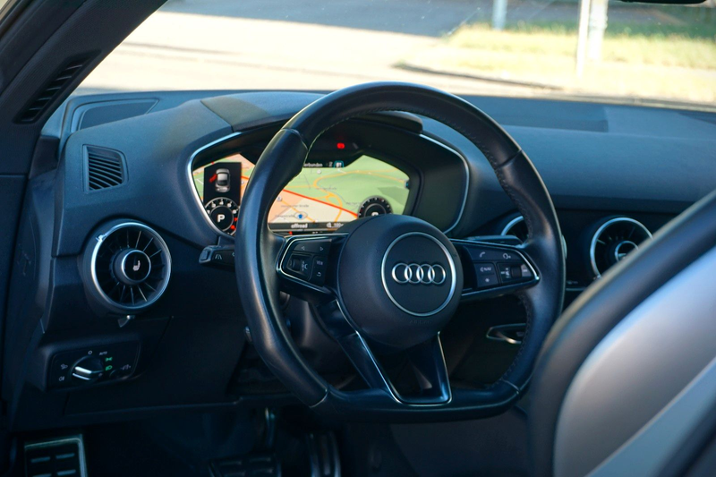 Audi TT Coupe 2.0 TFSI / Matrix-LED / Sportsitze / — photo 7