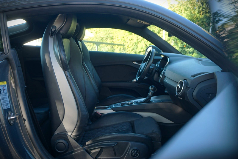 Audi TT Coupe 2.0 TFSI / Matrix-LED / Sportsitze / — photo 12