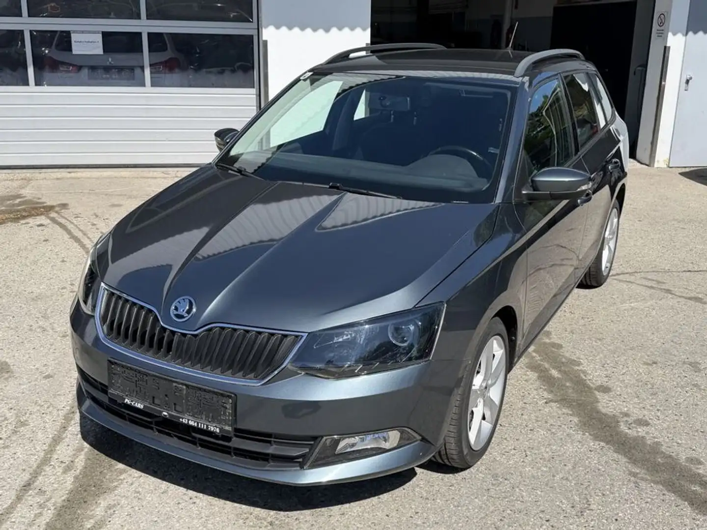 Skoda Fabia Combi Ambition 1.0 TSI DSG Grau - 2