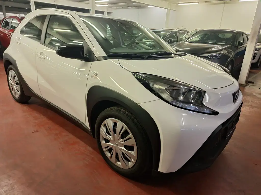 Toyota Aygo X 2024 из Европы — купить под ключ