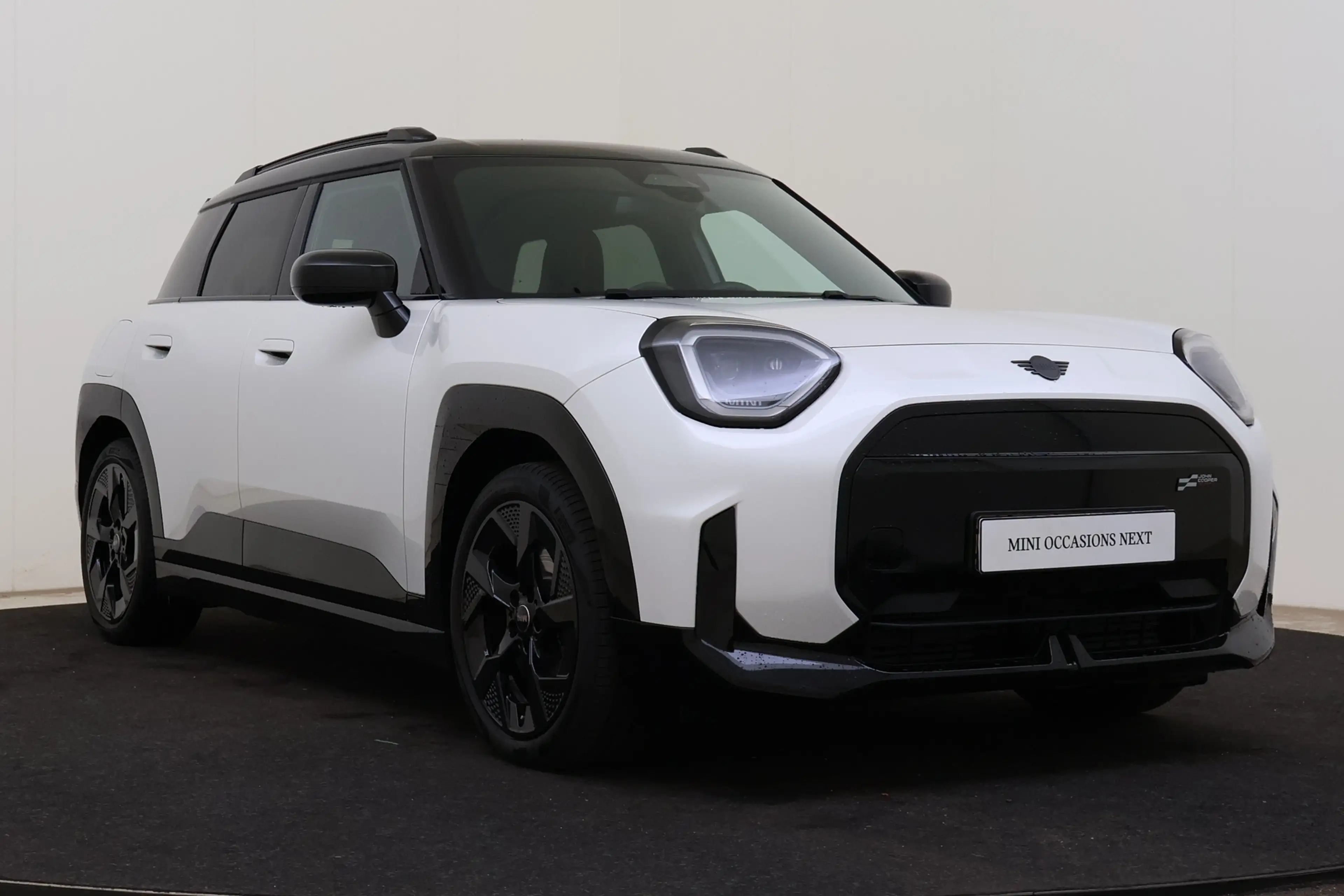 MINI Aceman SE / JCW / Pakket M / 18" John Cooper Works Slide — photo 13