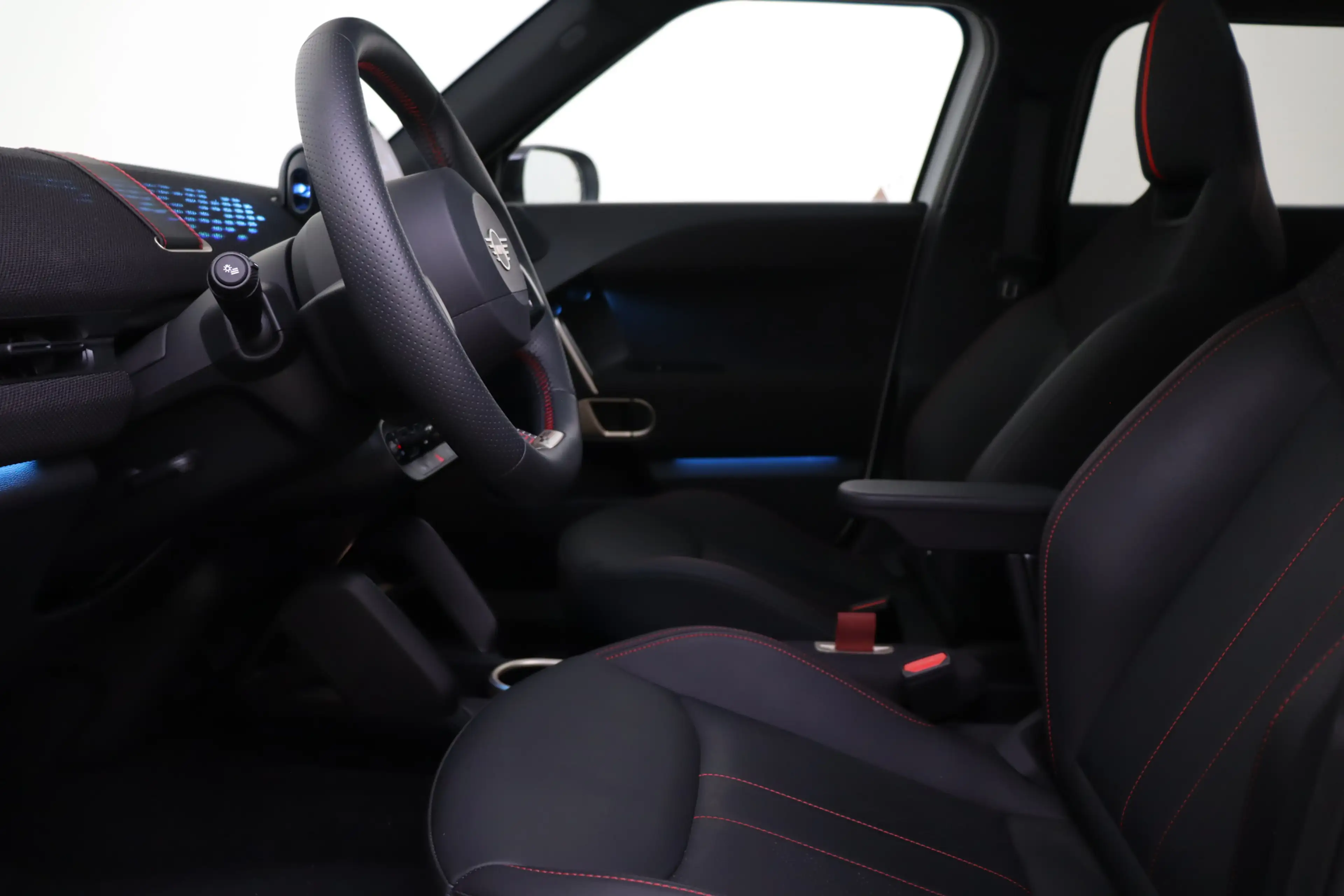 MINI Aceman SE / JCW / Pakket M / 18" John Cooper Works Slide — photo 9
