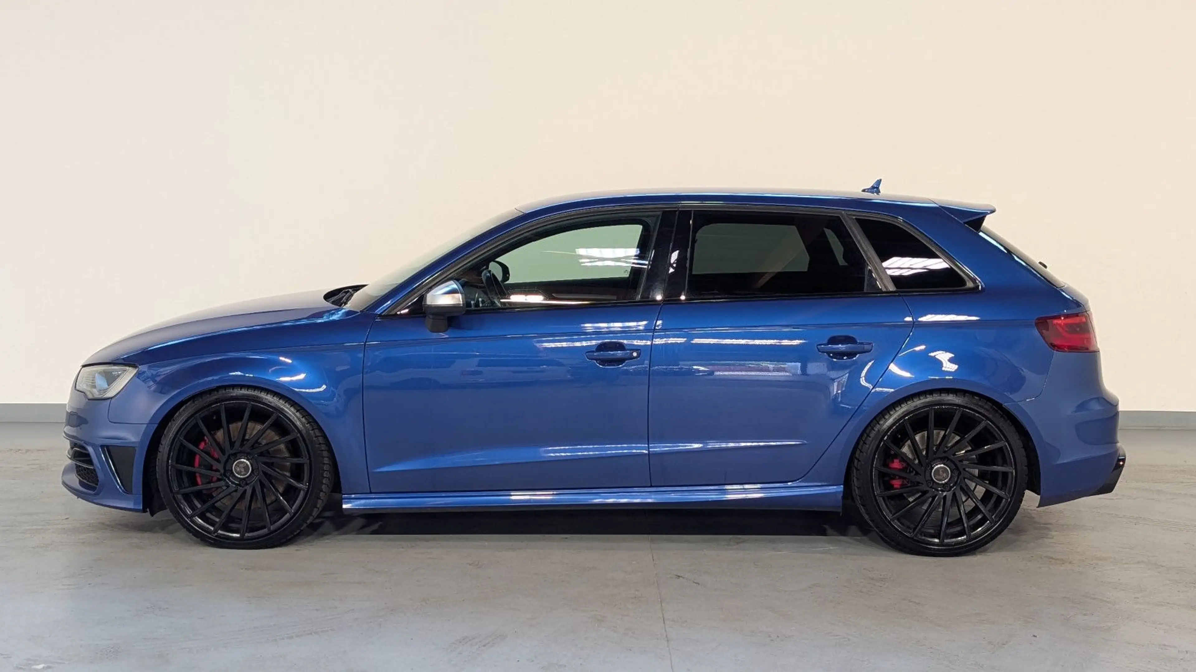Audi S3 Sportback 2.0 TFSI qu. B&O+KEY+SIDE+LED+19" — photo 8