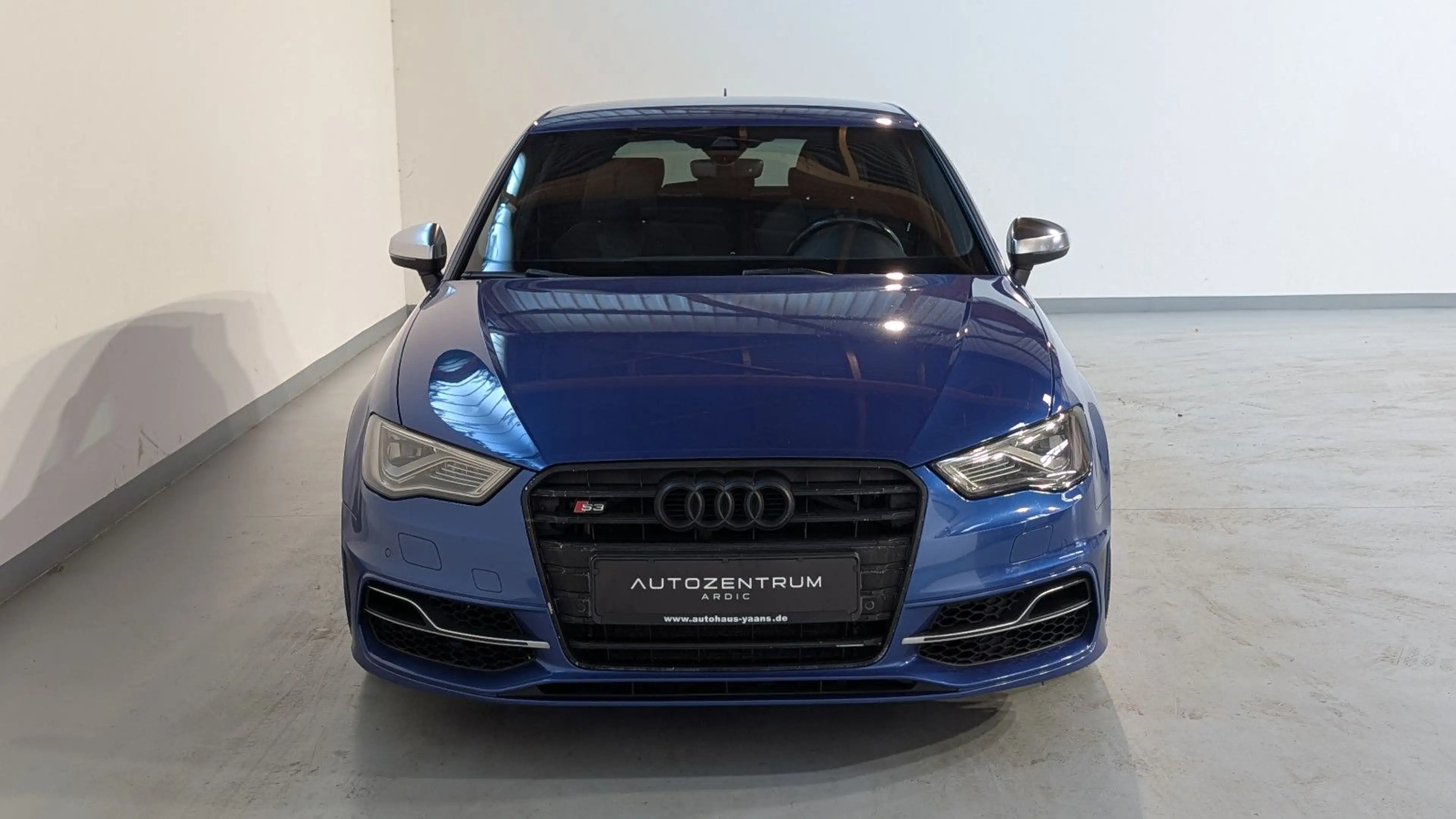 Audi S3 Sportback 2.0 TFSI qu. B&O+KEY+SIDE+LED+19" — photo 2