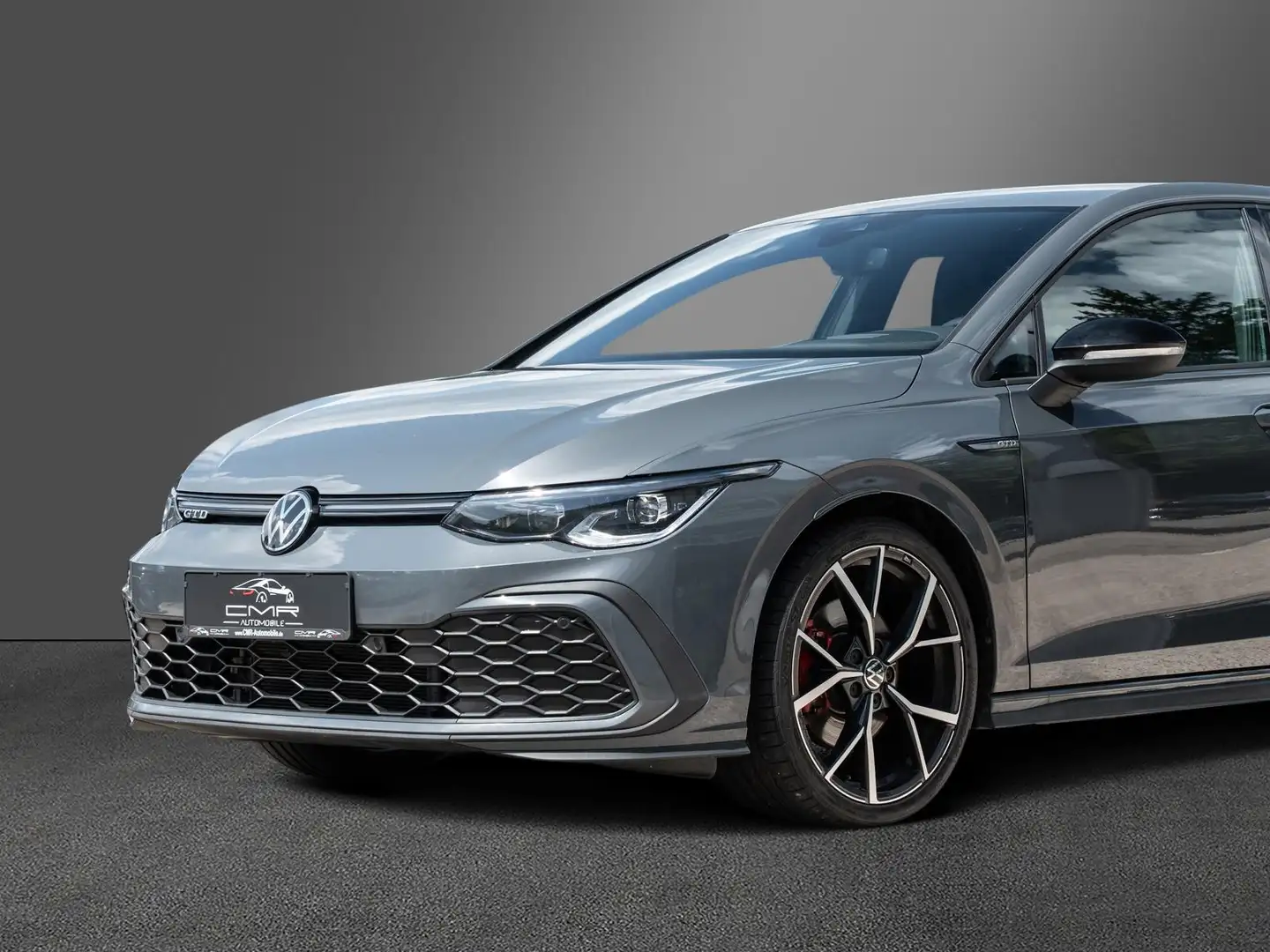 Volkswagen Golf GTD Business-P. Premium IQ.Light HeadUp 19" Grau - 2