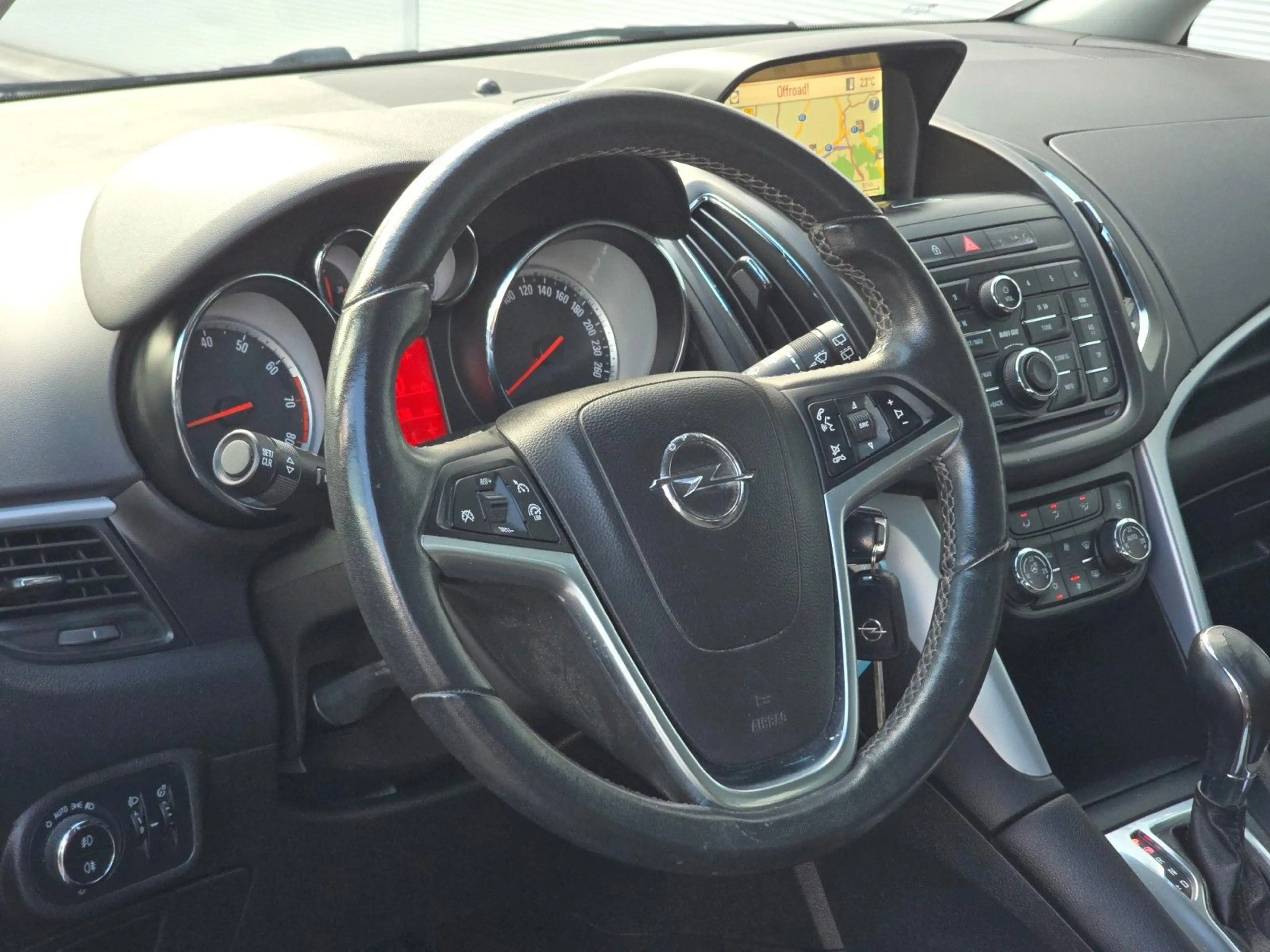 Opel Zafira Tourer Turbo +Edition +Automatik +Navi — photo 15