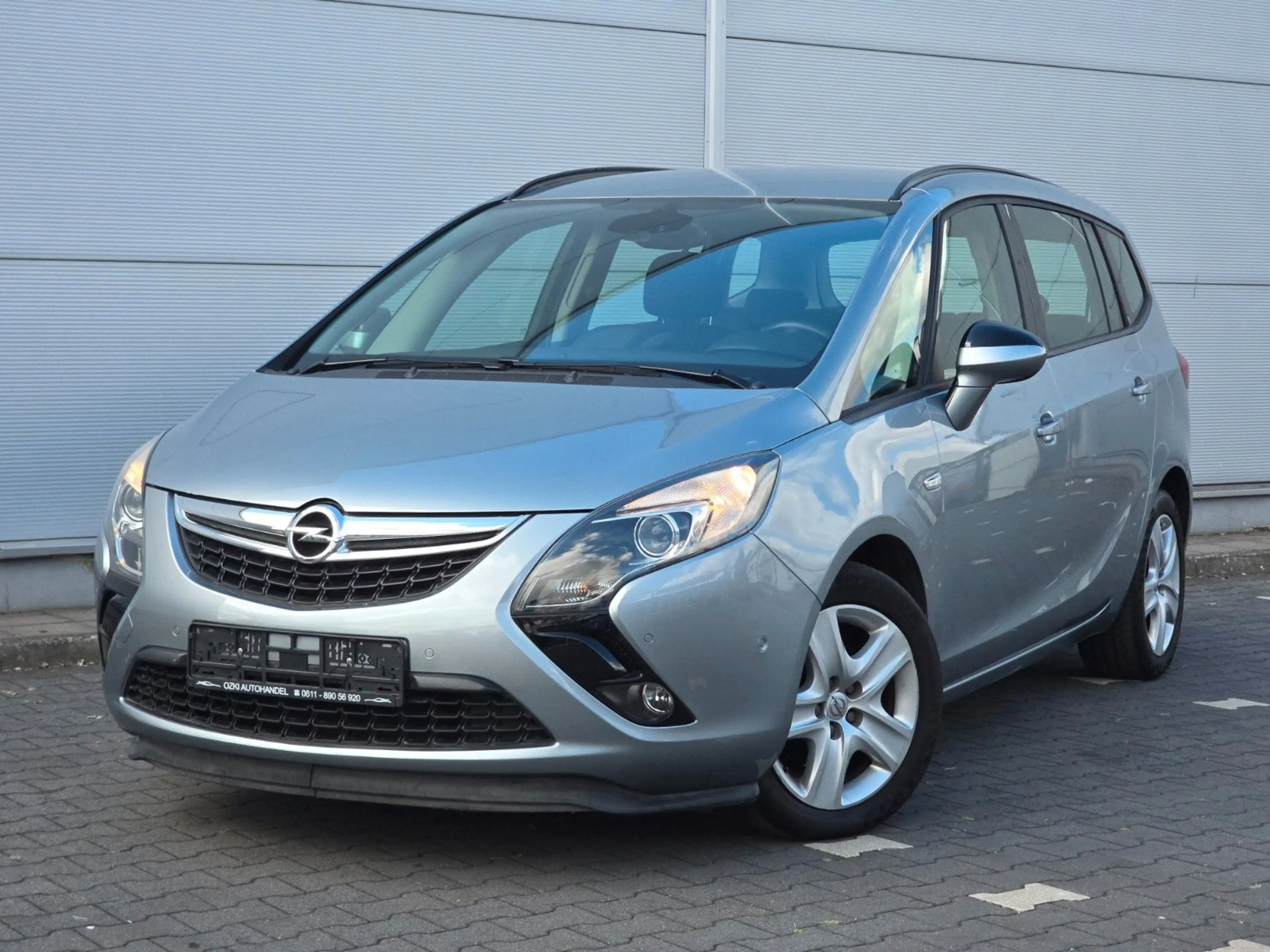 Opel Zafira Tourer Turbo +Edition +Automatik +Navi — photo 4