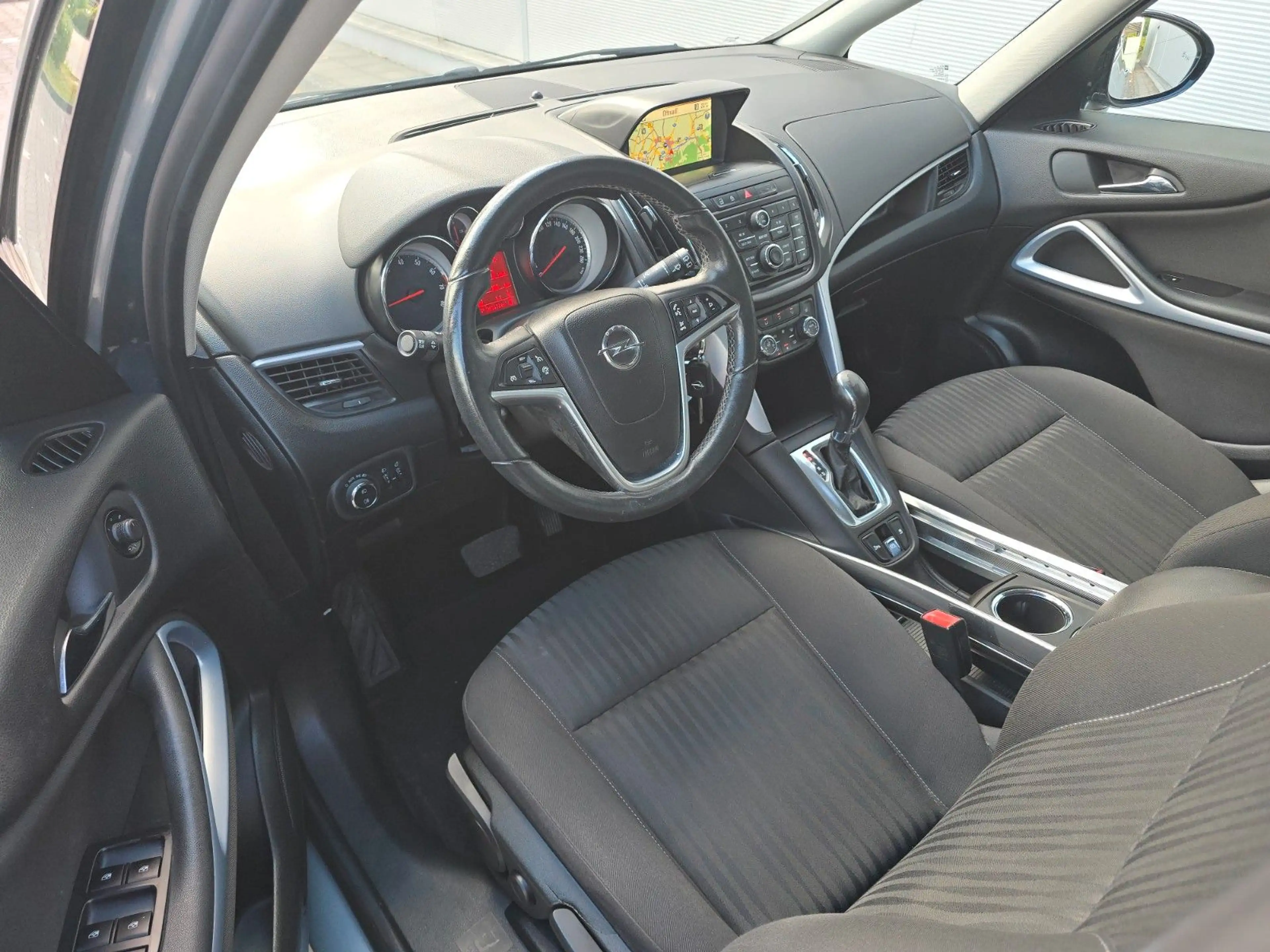 Opel Zafira Tourer Turbo +Edition +Automatik +Navi — photo 14
