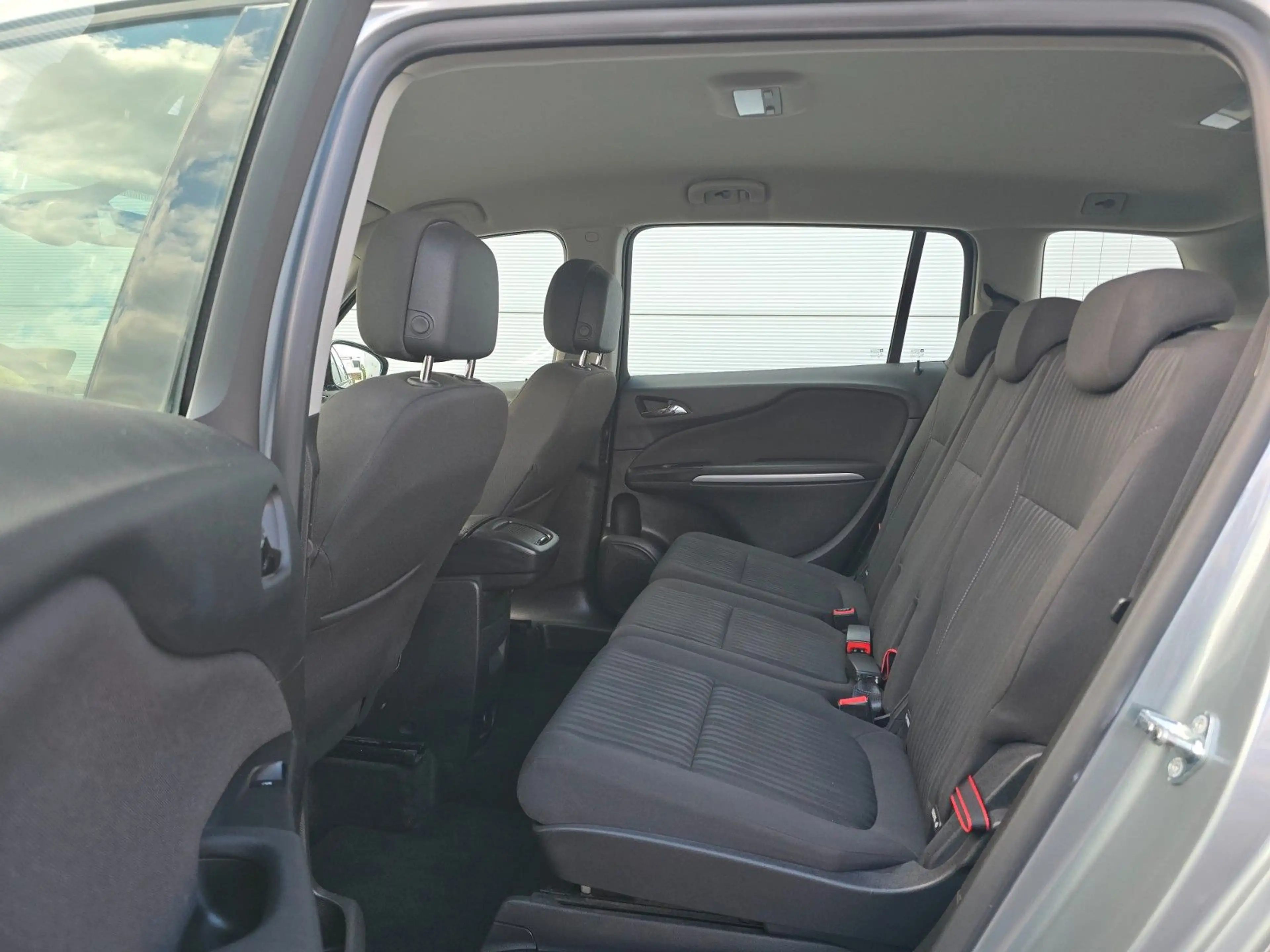 Opel Zafira Tourer Turbo +Edition +Automatik +Navi — photo 12