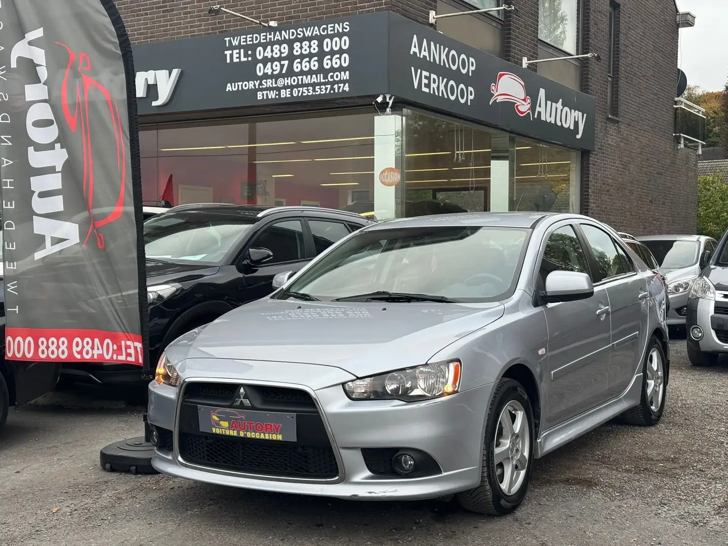 Mitsubishi Lancer Lancer 1.8 DI-D ClearTec Inform Start Gris - 1