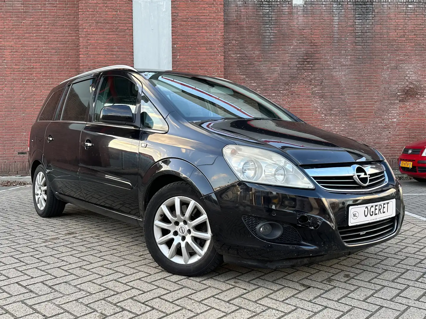 Opel Zafira 1.9 CDTi Cosmo|AUTOMAAT|7-PERSOONS |TREKHAAK Schwarz - 1