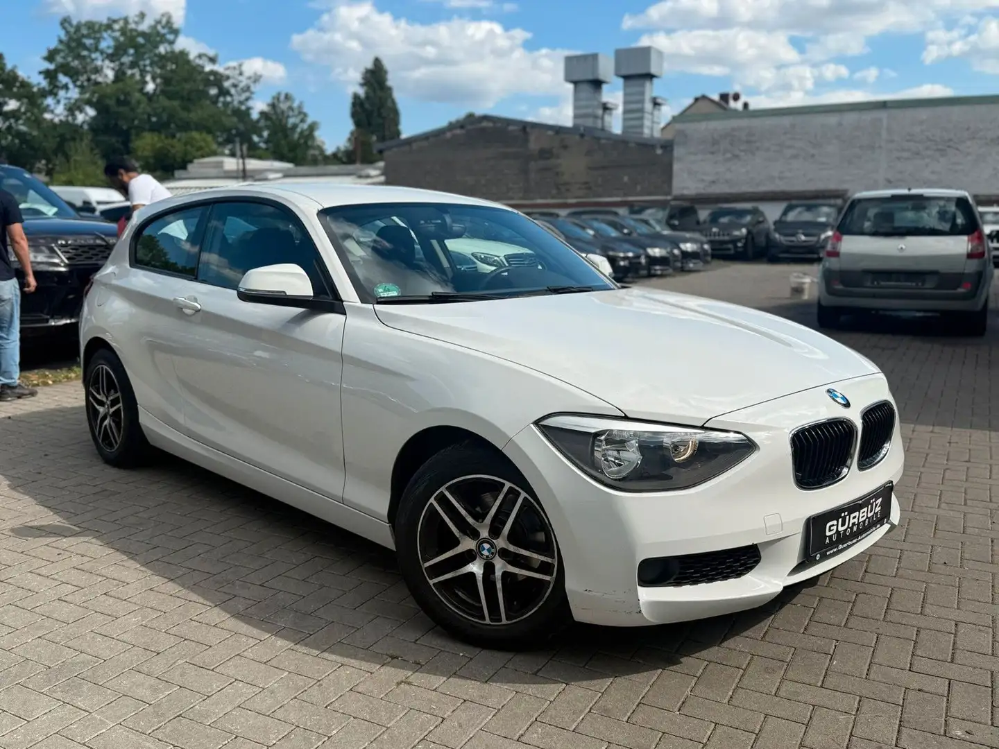 BMW 114 i 3-trg. Klima*Alu+WR*Szhz Weiß - 1