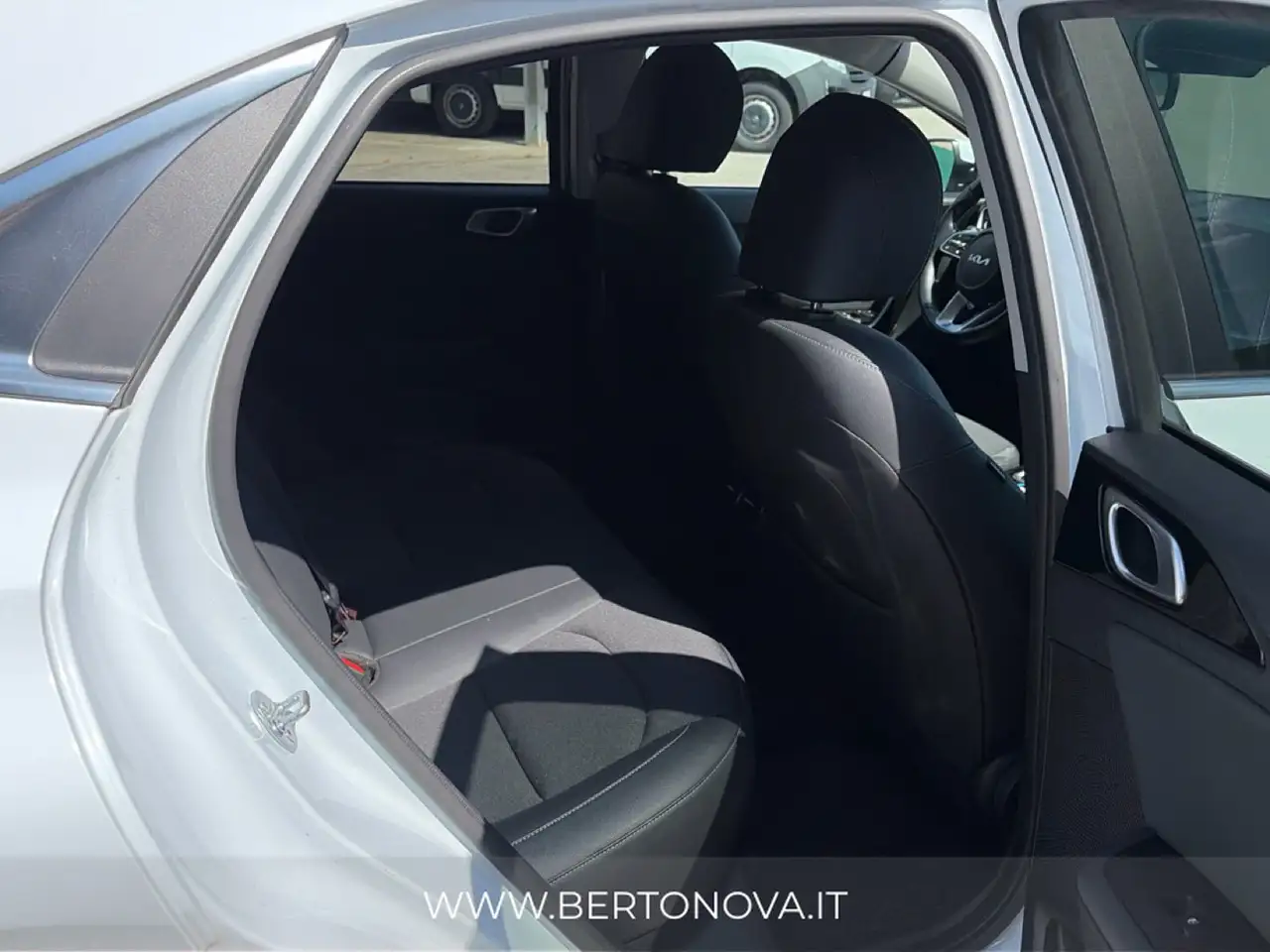 Kia XCeed 1.6 CRDi 136 CV MHEV DCT Business 9