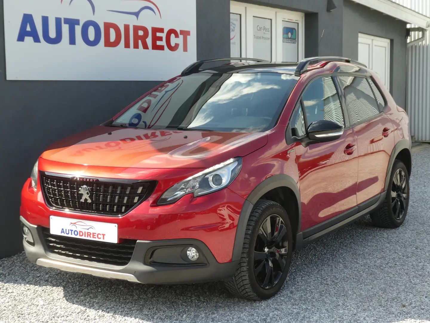 Peugeot 2008 1.2 GT Line Cuir, Navi, Camera, Pano, Pdc, Jantes Rouge - 1