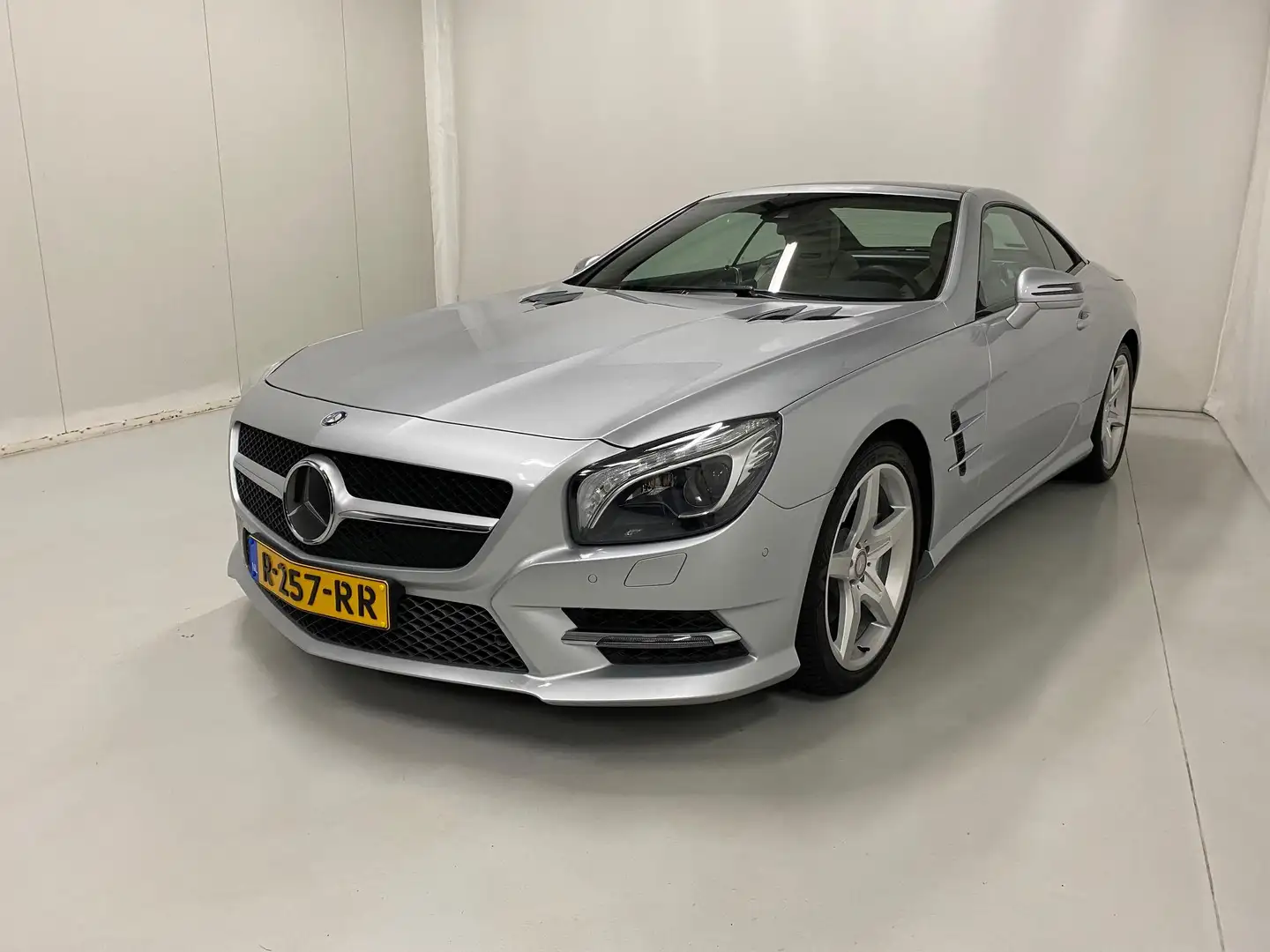 Mercedes-Benz SL 500 AMG Exclusive interrieur Camera Harman Kardon Airs Grau - 2