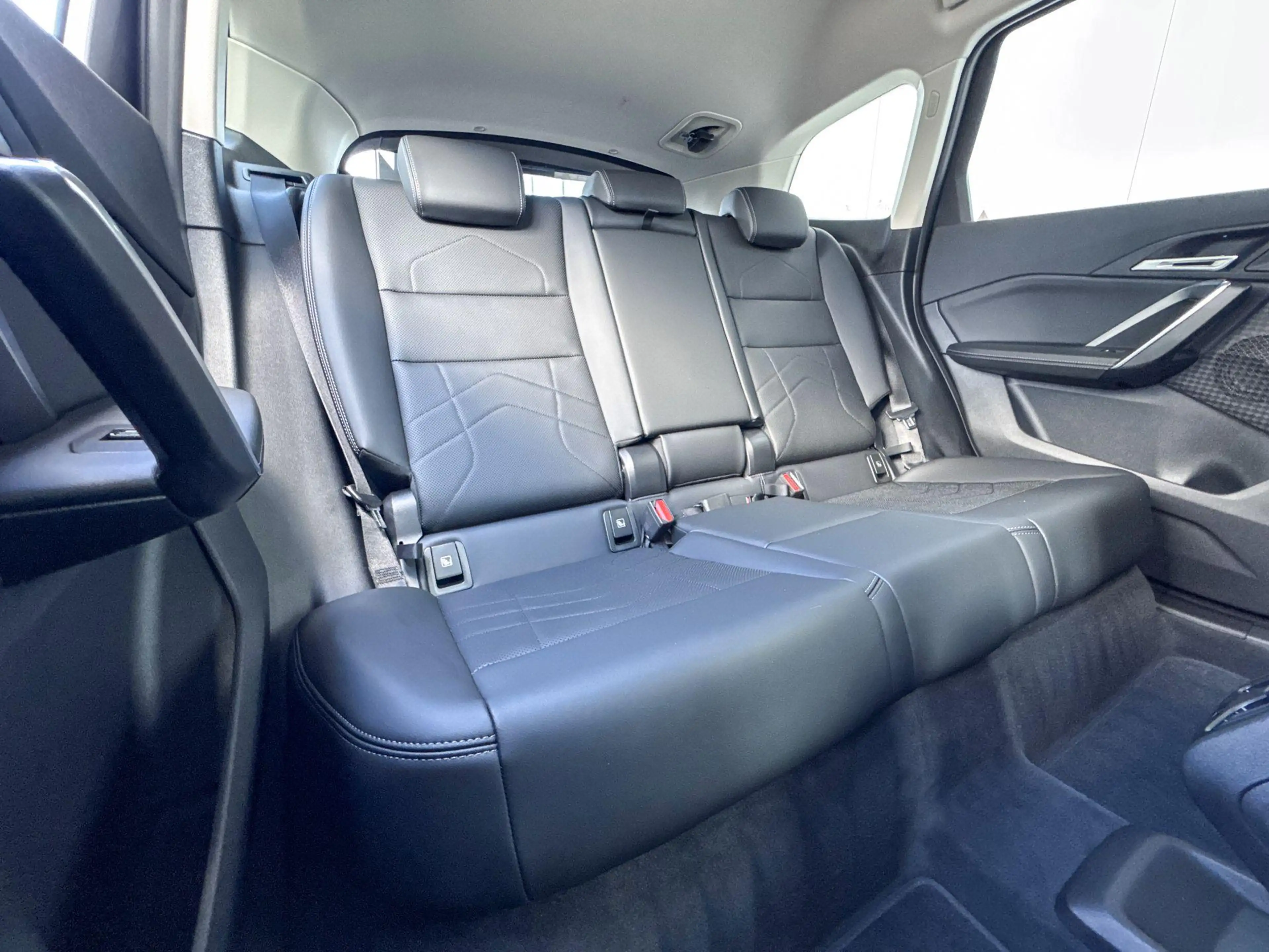 BMW iX1 eDrive20 Pure Edition 67 kWh — photo 7