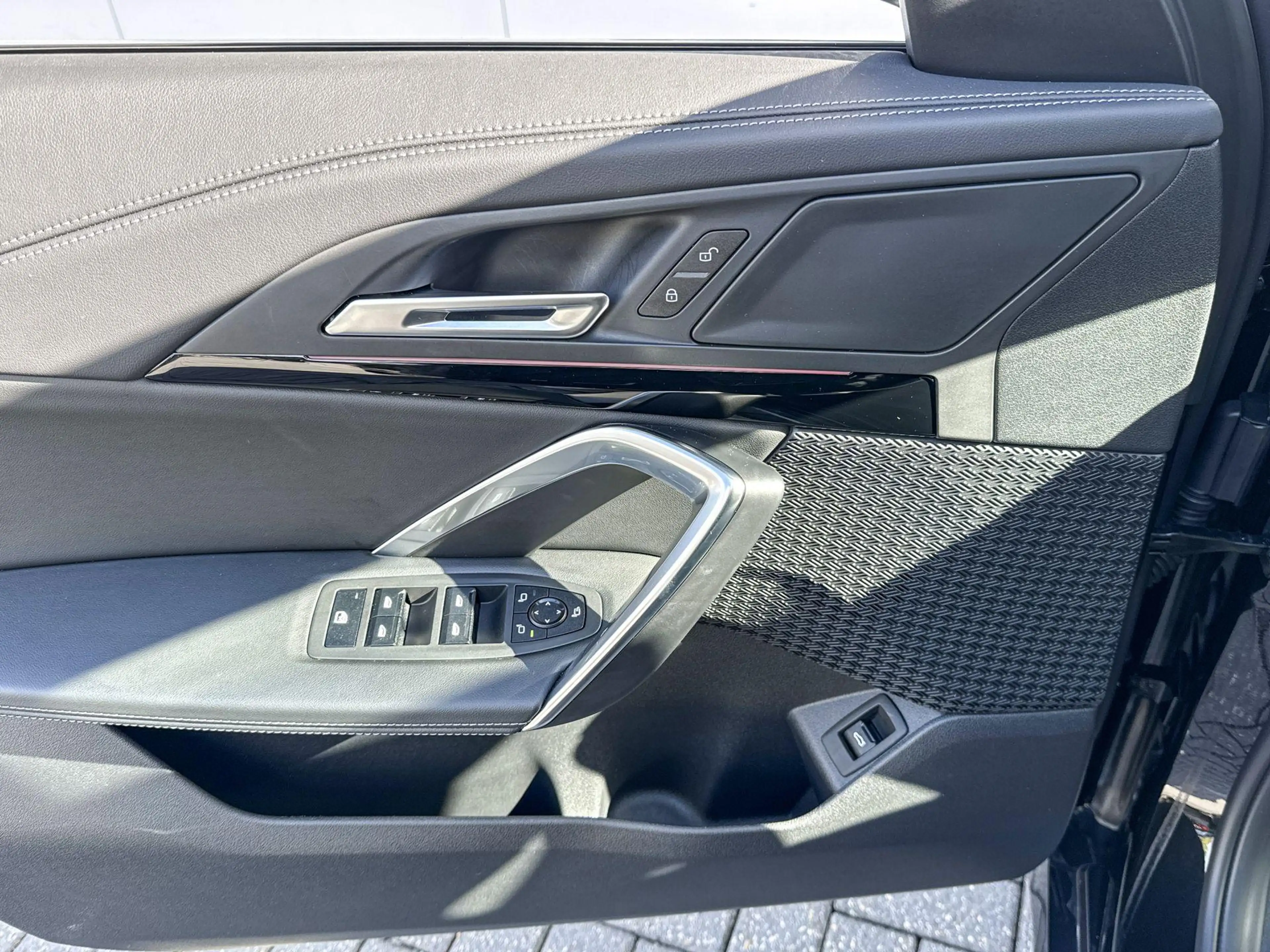 BMW iX1 eDrive20 Pure Edition 67 kWh — photo 21