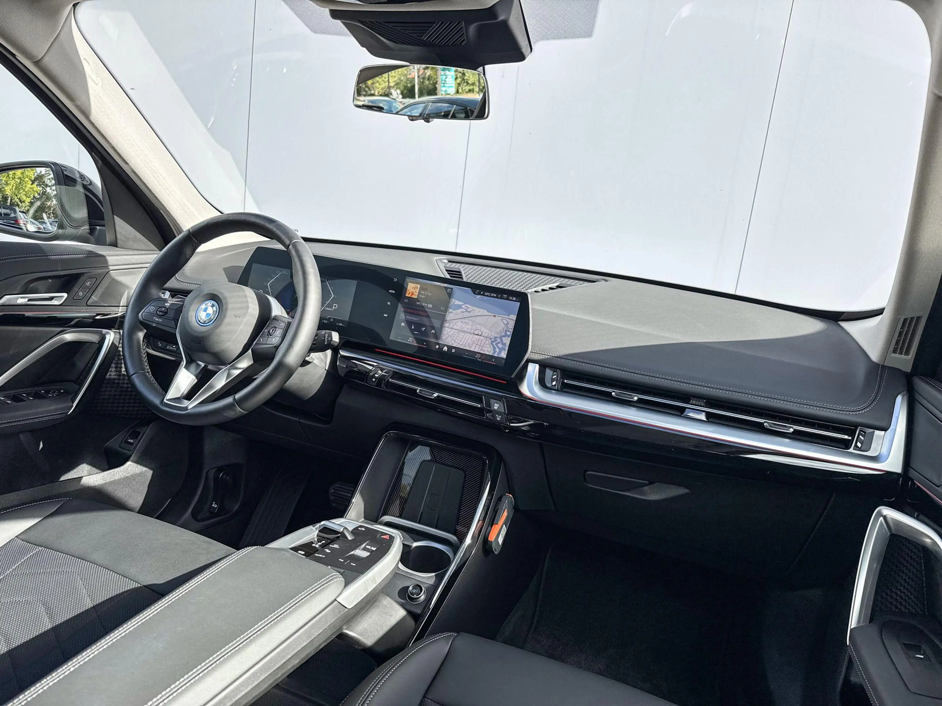 BMW iX1 eDrive20 Pure Edition 67 kWh — photo 22
