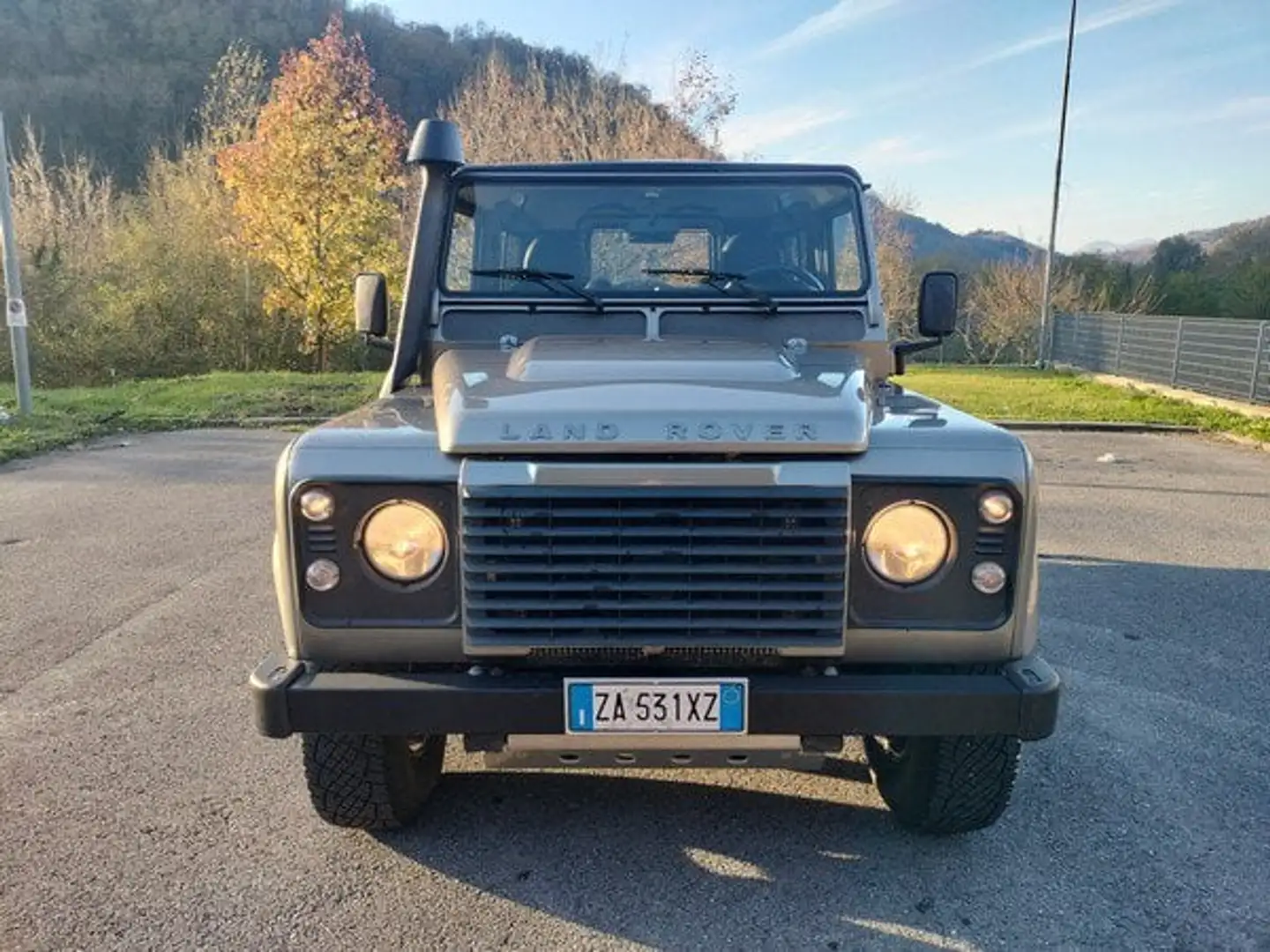 Land Rover Defender Defender 90 2.4 TD4 SE Grigio - 2