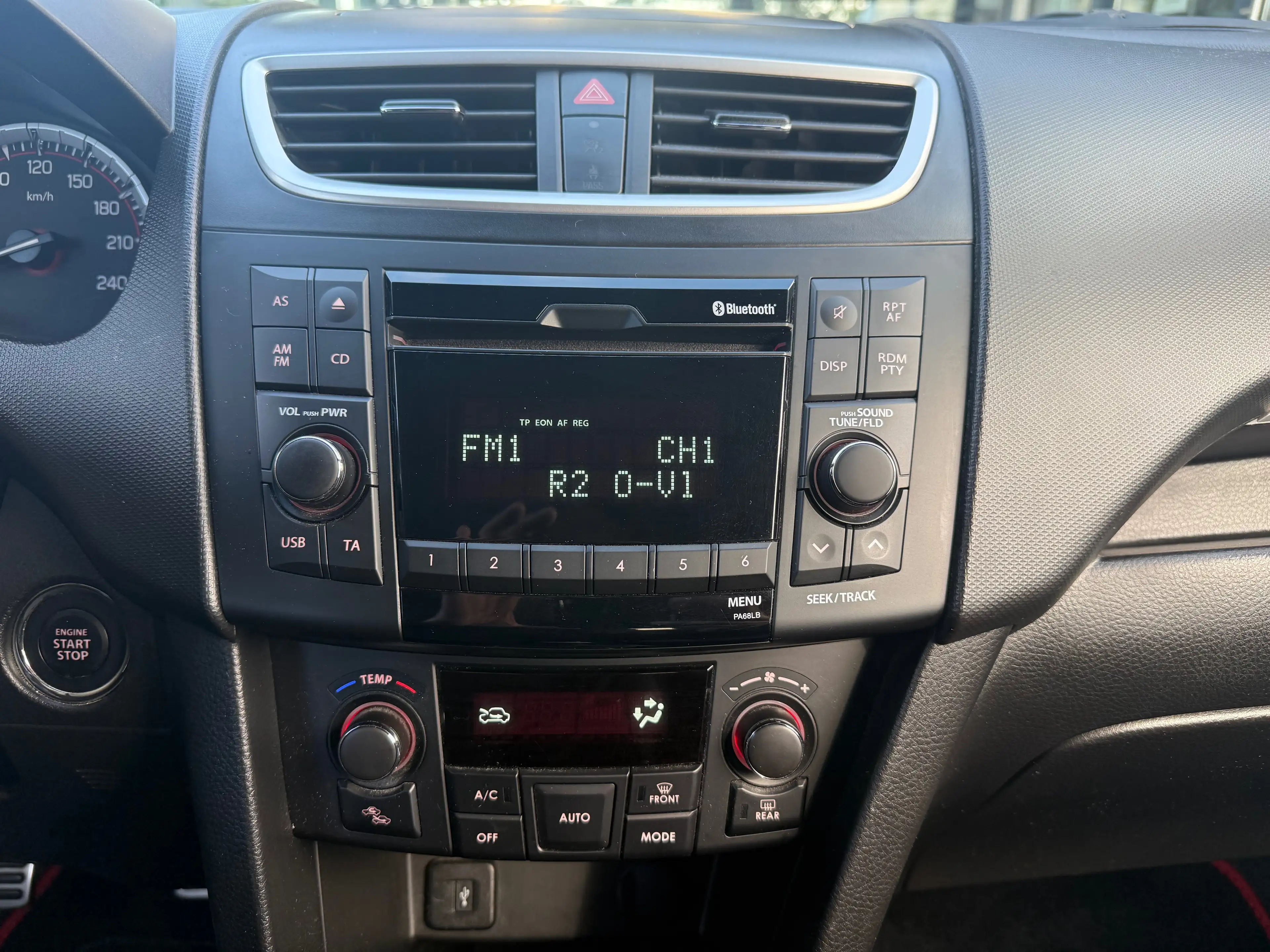 Suzuki Swift Sport 1.6i Xenon Airco Cruise Control Bluetooth * 12 MOIS GARANTIE * — photo 12