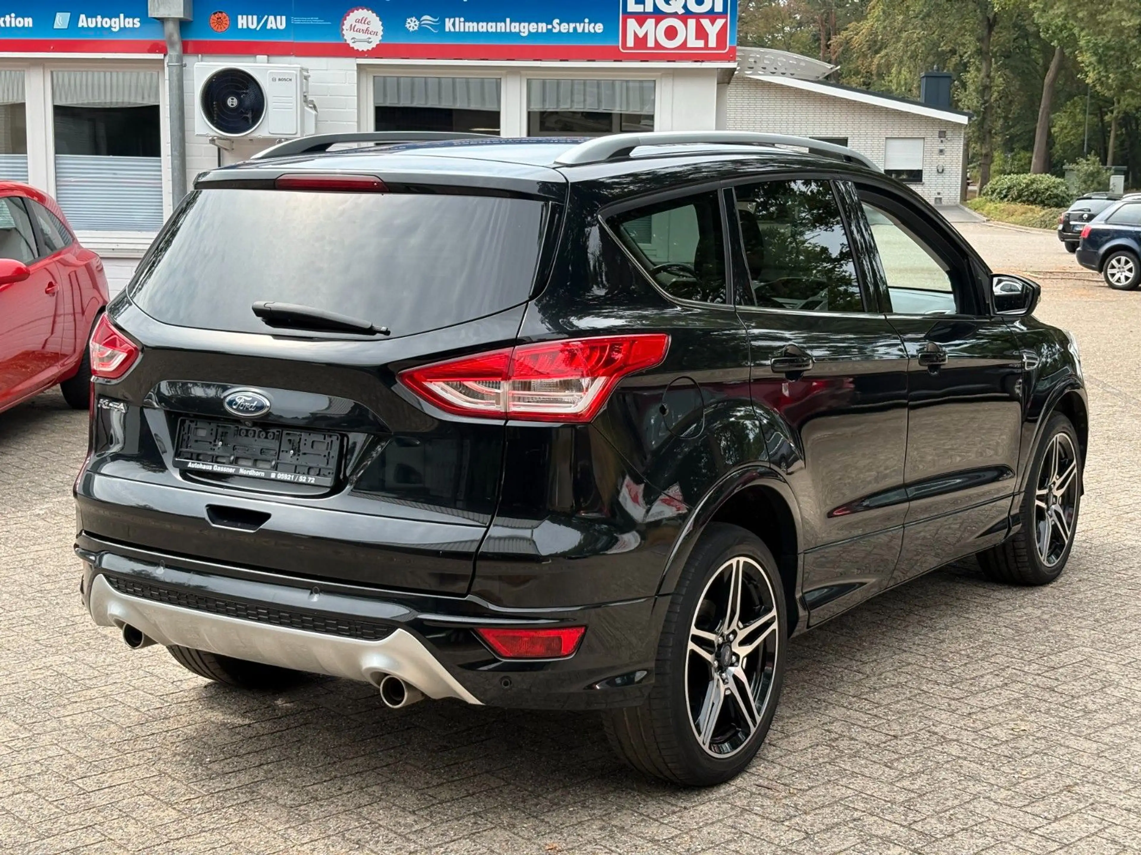 Ford Kuga Individual 4x4 132kw  *PANOR*KEYLESS*AHK* — photo 5