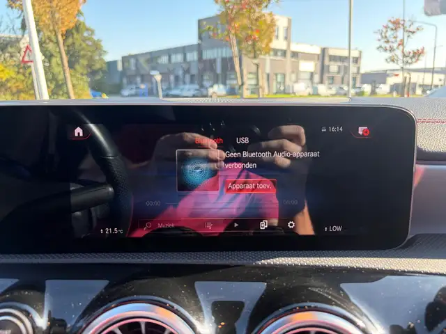 Mercedes-Benz CLA view 15