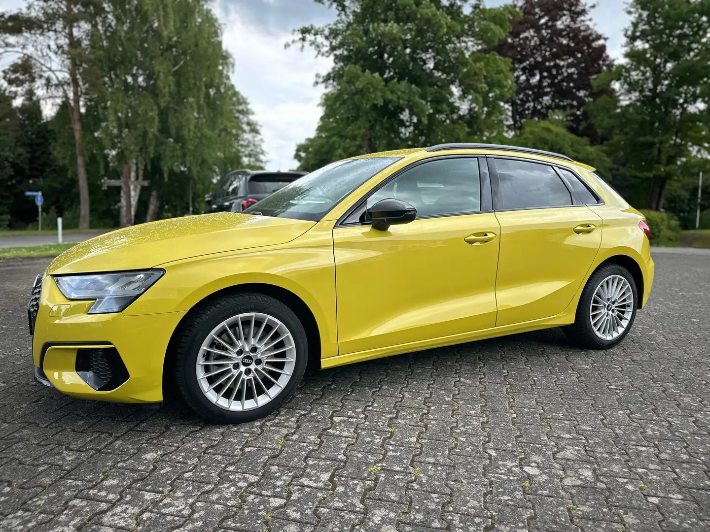 Audi A3 35 TFSI advanced S-Line Pak/Bang & Olufsen/Ahk/uvm Gelb - 1