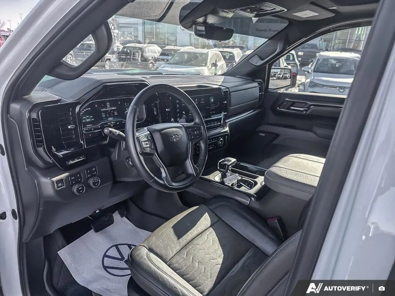 Chevrolet Silverado 1500 снимка Chevrolet Silverado 1500