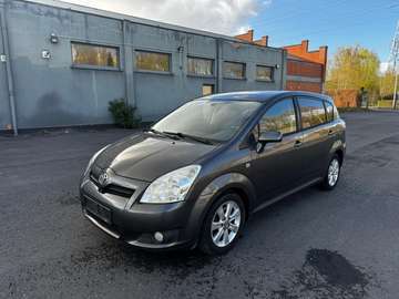 2.2 D4D 7 Places 6 Vitesses Airco digital Caméra