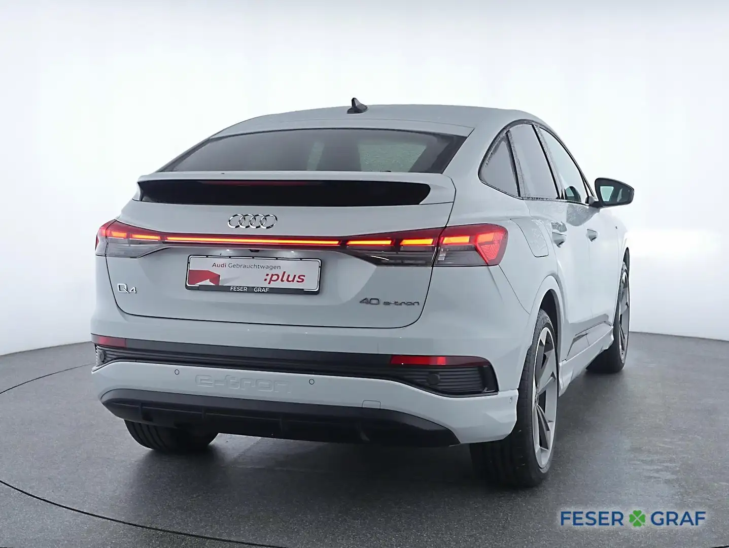 Audi Q4 e-tron Sportback 40 S Line Int DyamikPaket+,Matrix,Navi,L Weiß - 2
