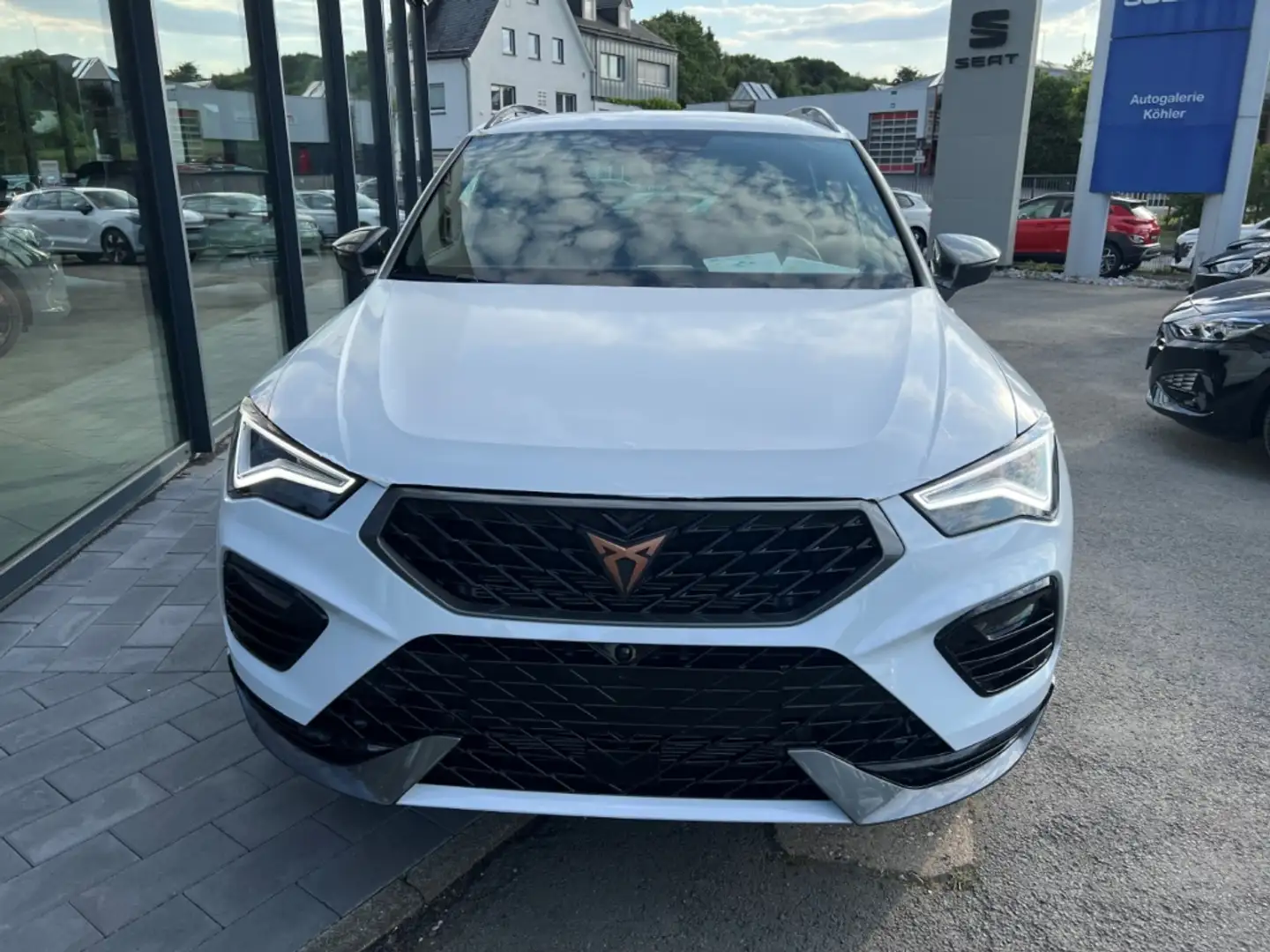 CUPRA Ateca VZ 2.0 TSI DSG 4Drive AHK, Pano, el.Heckkl. Weiß - 2