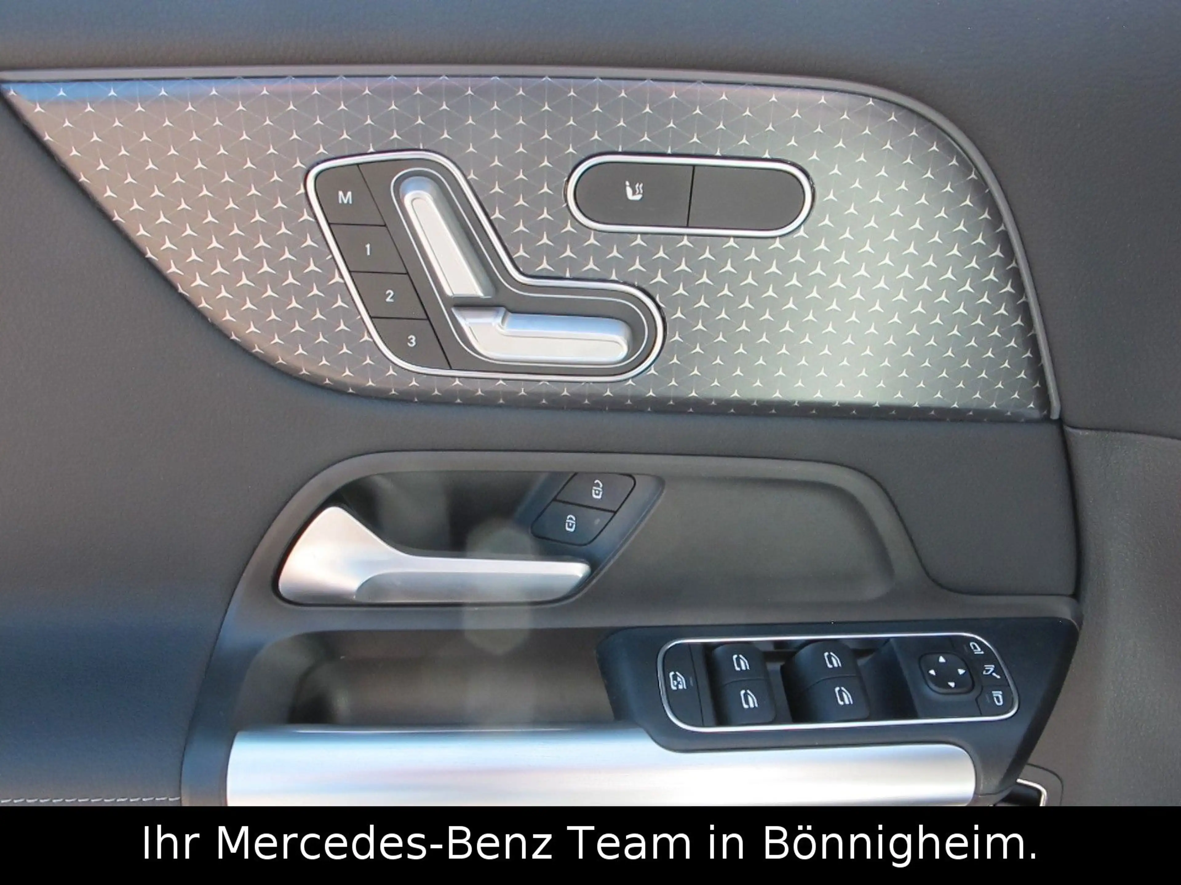 Mercedes-Benz EQA 350 4M / AHV / Memory / Winter-Paket — photo 6