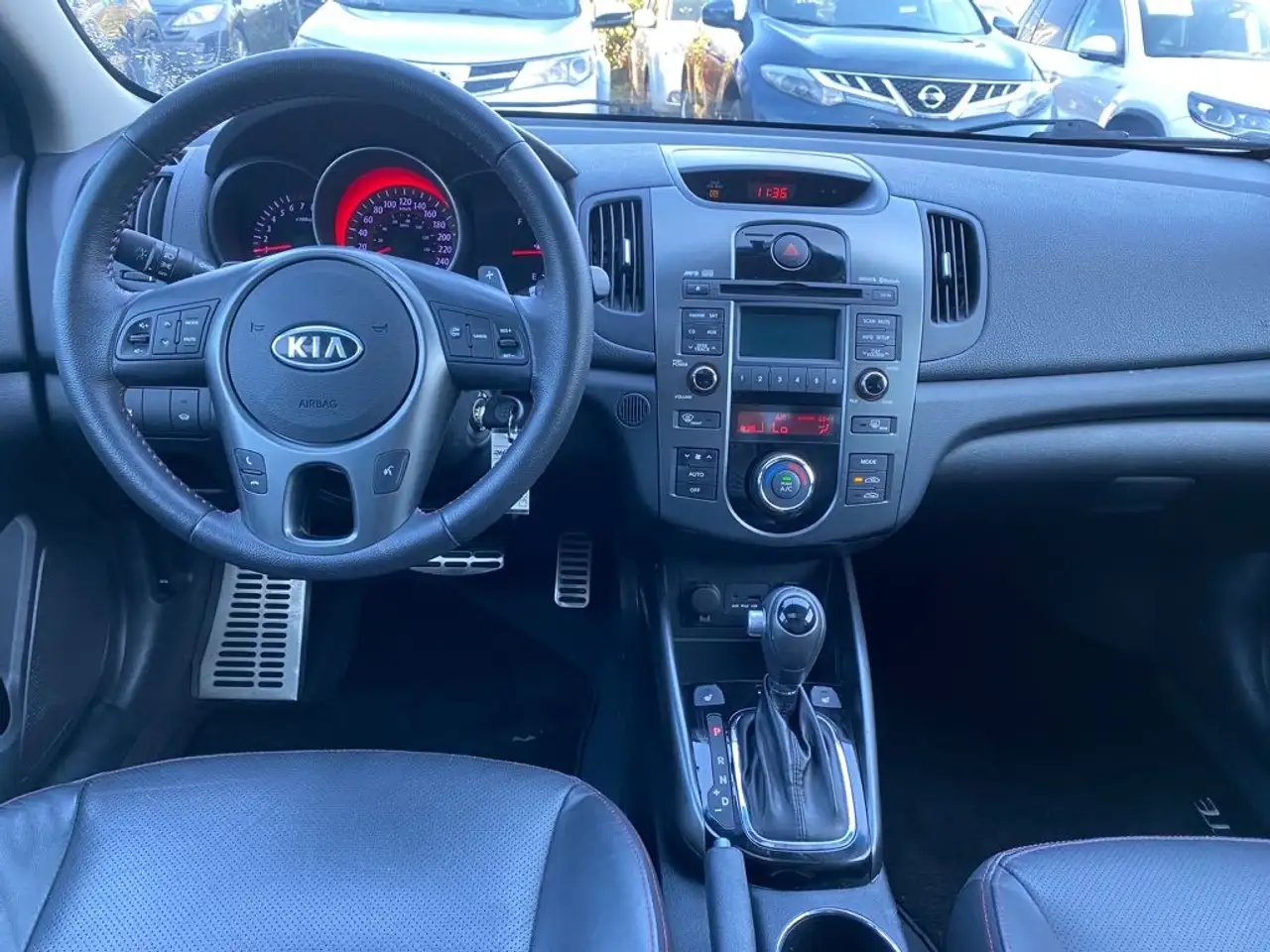 Kia Forte снимка Kia Forte