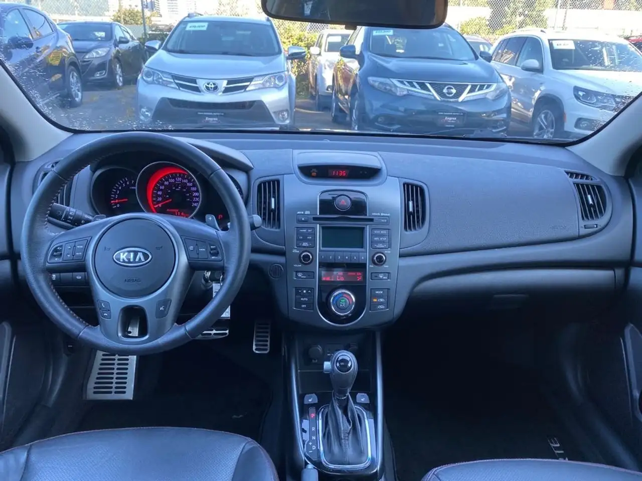 Kia Forte снимка Kia Forte