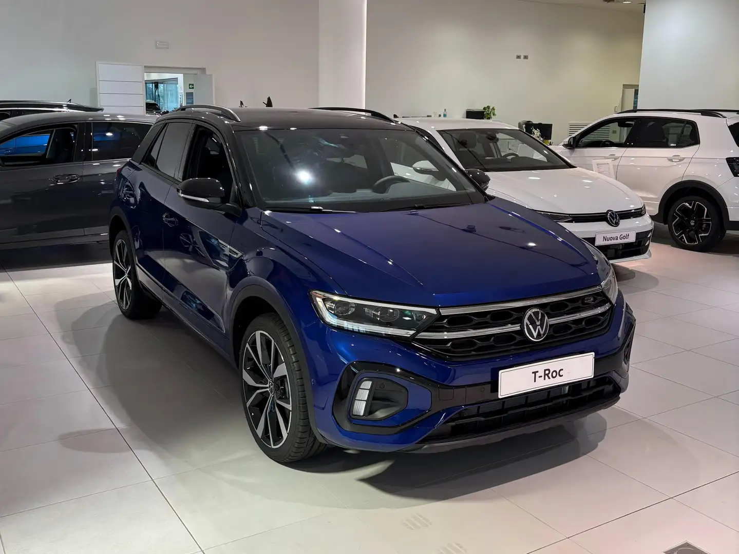 Volkswagen T-Roc T-Roc 2.0 tdi R-Line Plus 150cv dsg Blu/Azzurro - 1