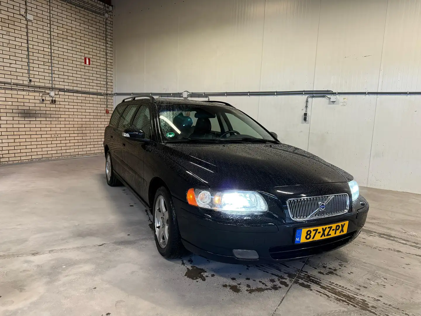 Volvo V70 2.4 Edition Sport Zwart - 1
