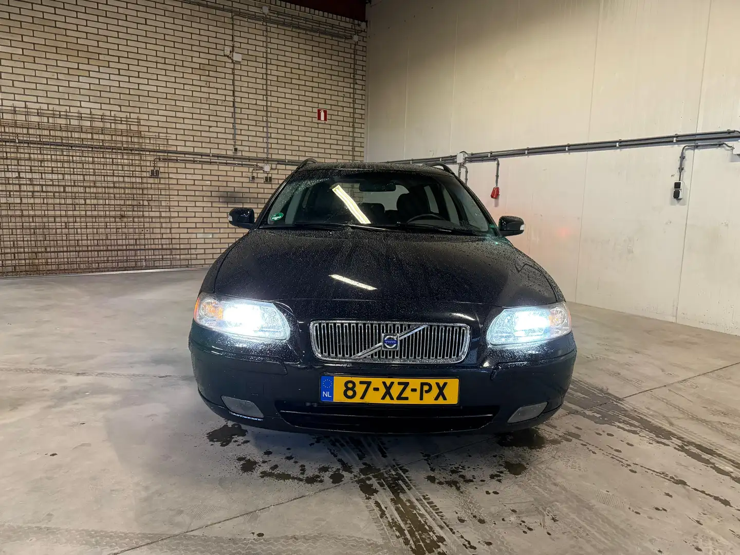 Volvo V70 2.4 Edition Sport Zwart - 2
