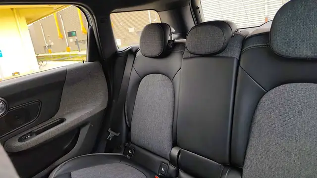Mini Cooper view 9