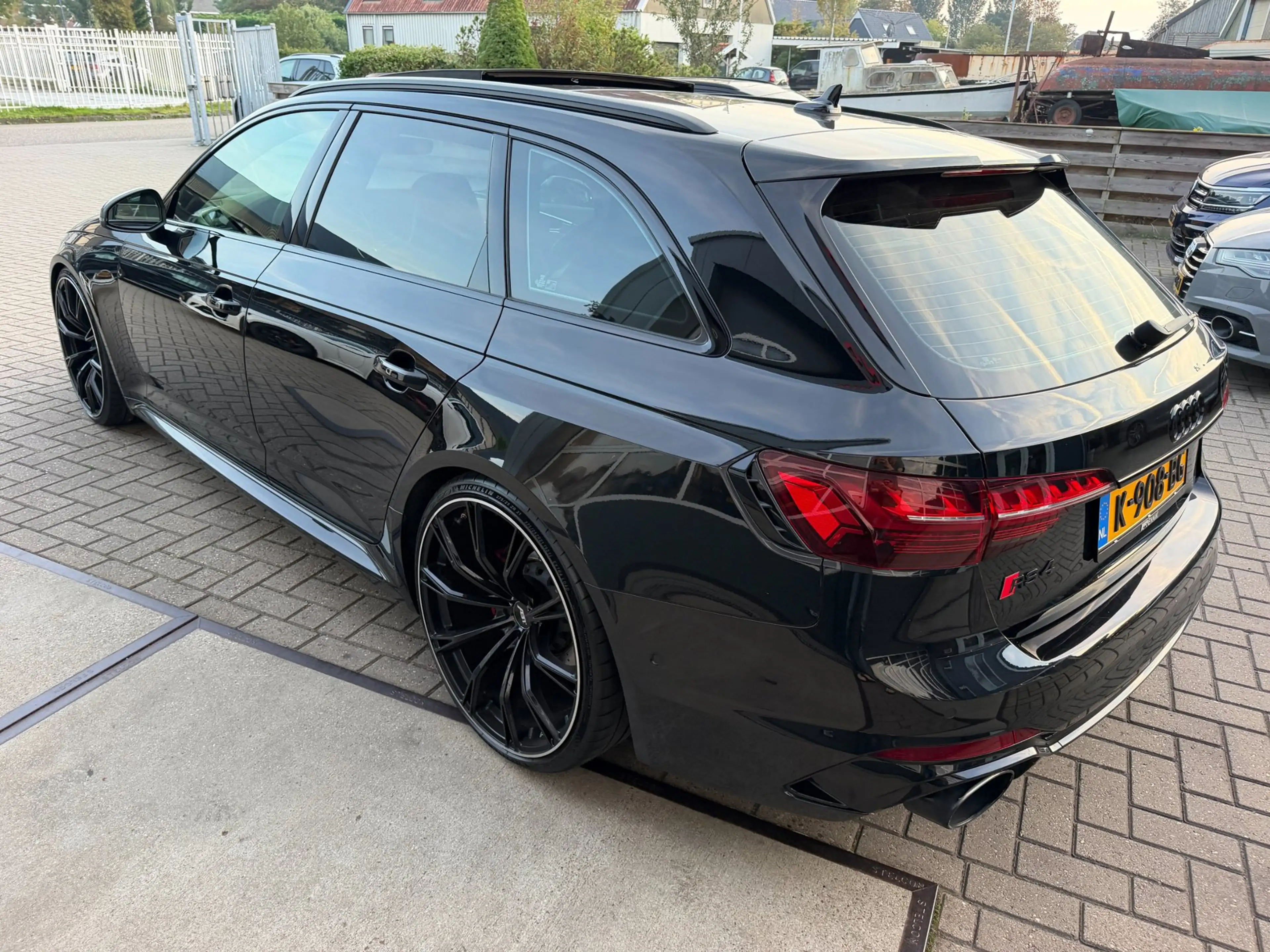 Audi RS4 A4 Avant 2.9 TFSI quattro / Pano / Keramisch / ABT — photo 15