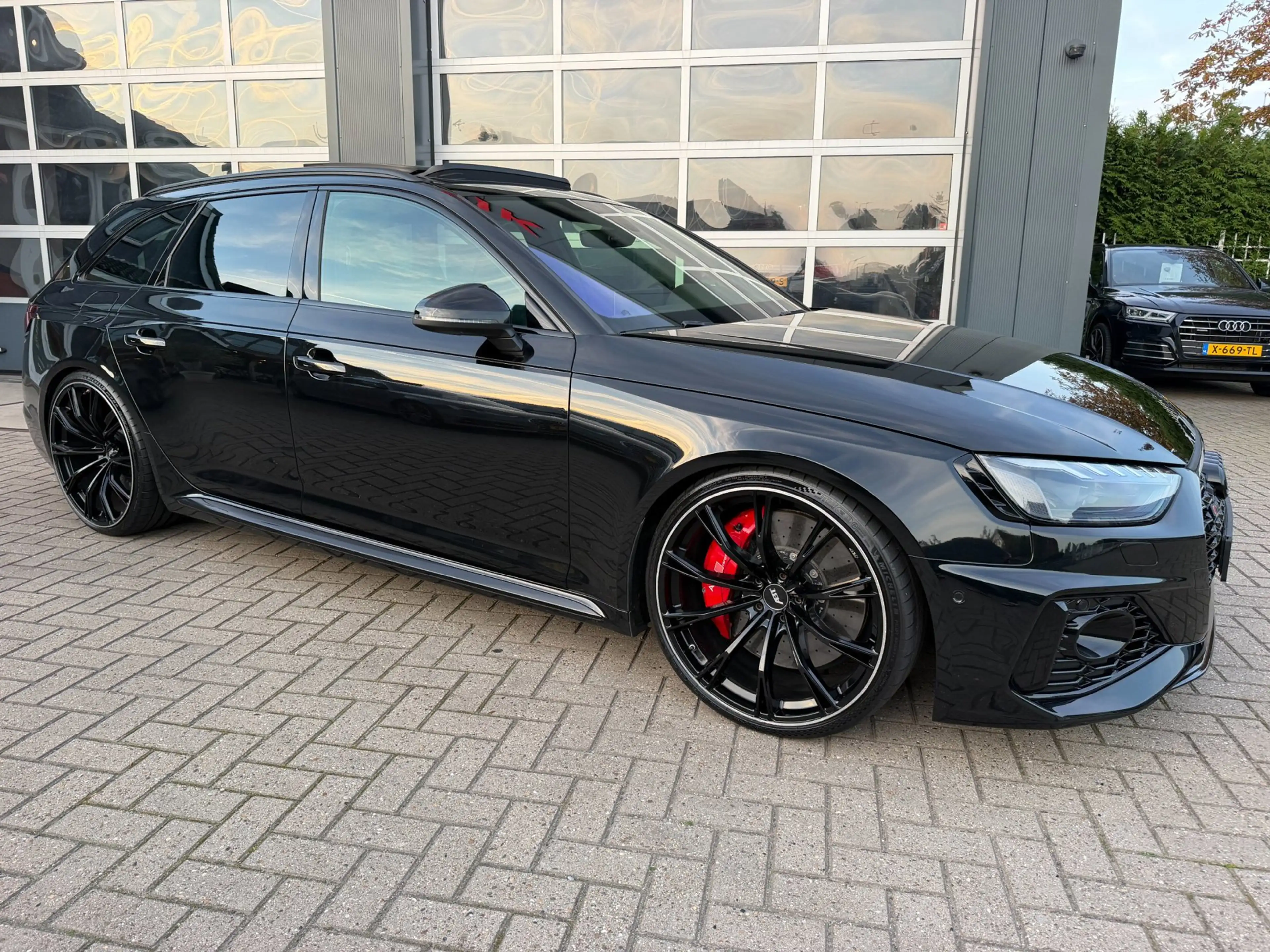Audi RS4 A4 Avant 2.9 TFSI quattro / Pano / Keramisch / ABT — photo 6