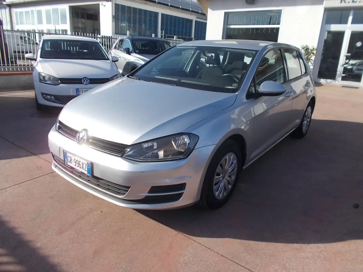 Volkswagen Golf Golf 5p 1.6 tdi Trendline 90cv E6 Argento - 1