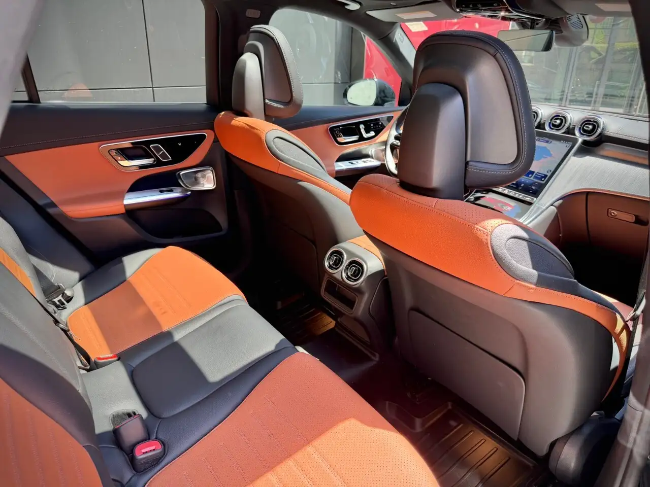Mercedes-Benz GLC снимка Mercedes-Benz GLC